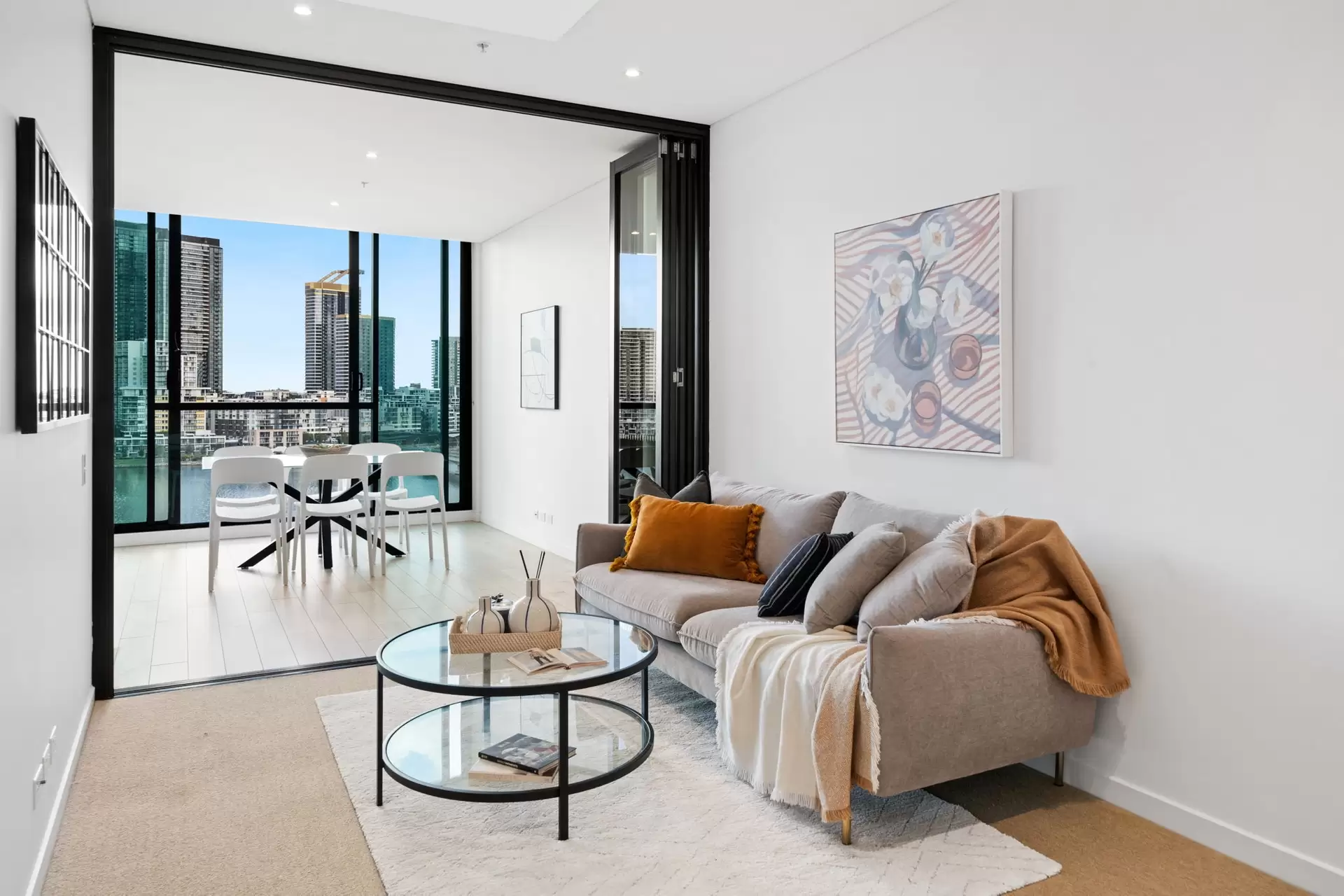 901/13 Wentworth Place, Wentworth Point Sold by Chidiac Realty - image 1
