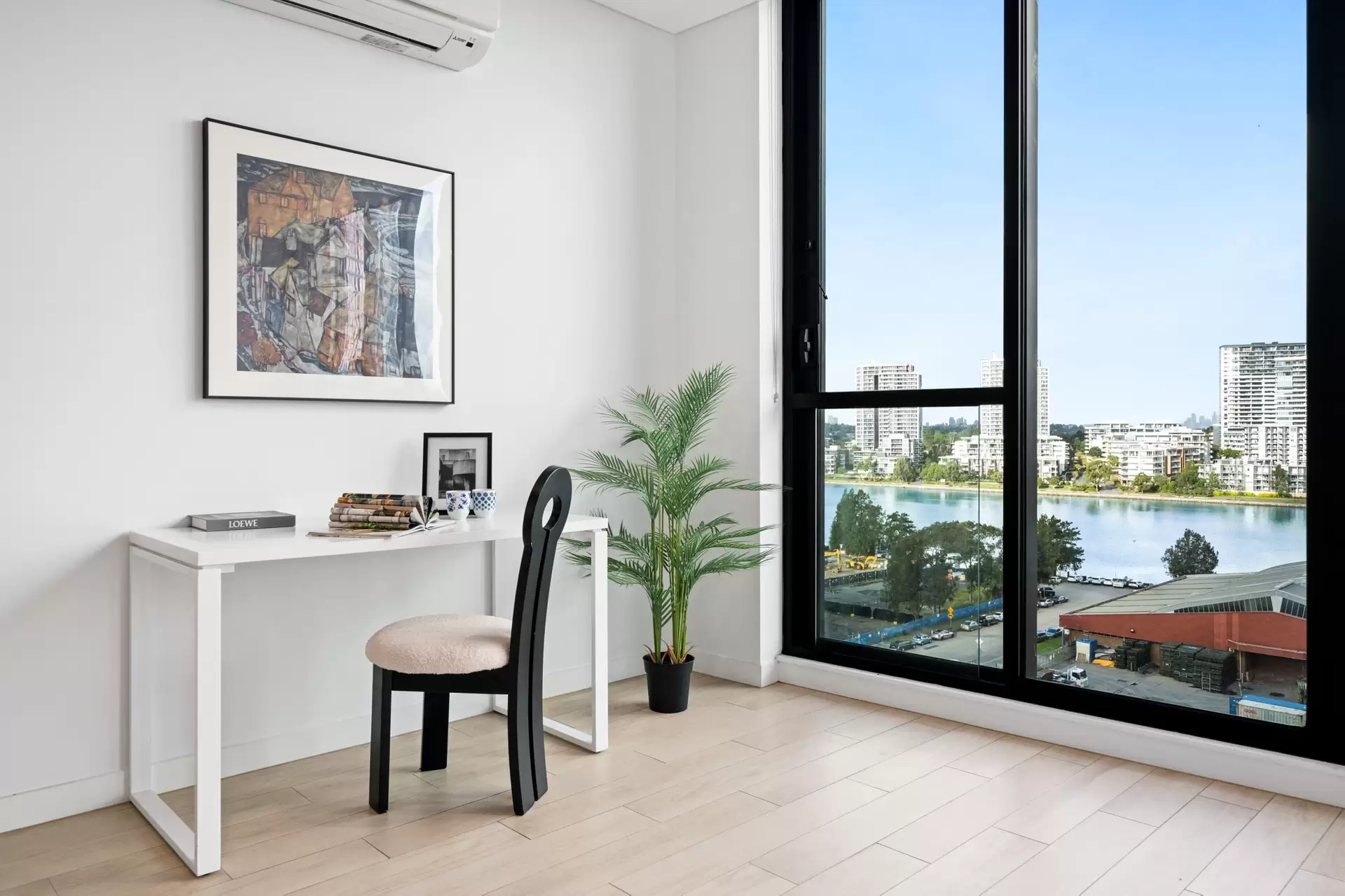 901/13 Wentworth Place, Wentworth Point Sold by Chidiac Realty - image 1
