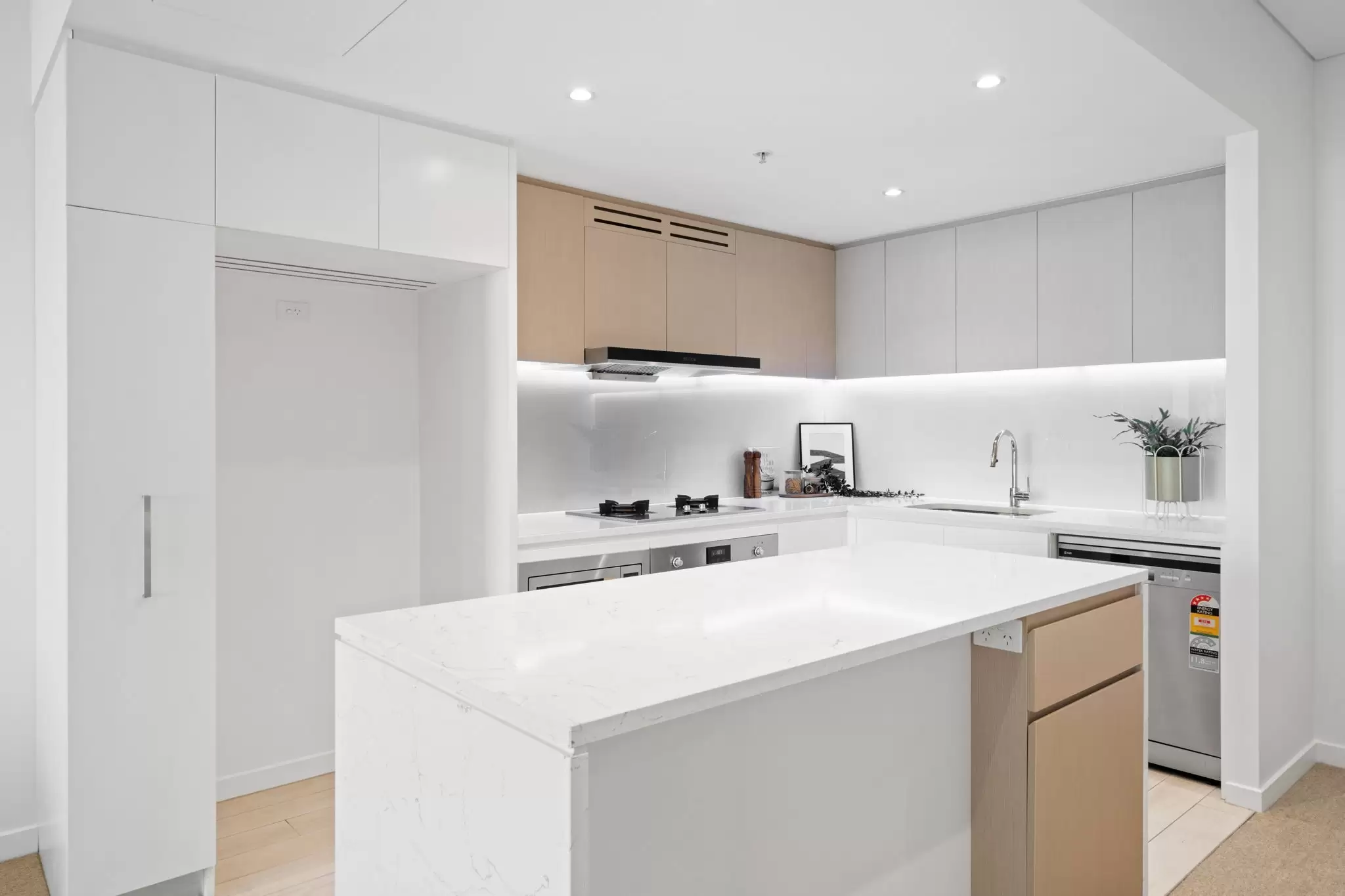 901/13 Wentworth Place, Wentworth Point Sold by Chidiac Realty - image 6