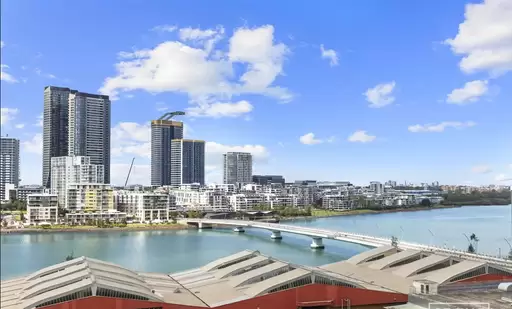 901/13 Wentworth Place, Wentworth Point Sold by Chidiac Realty