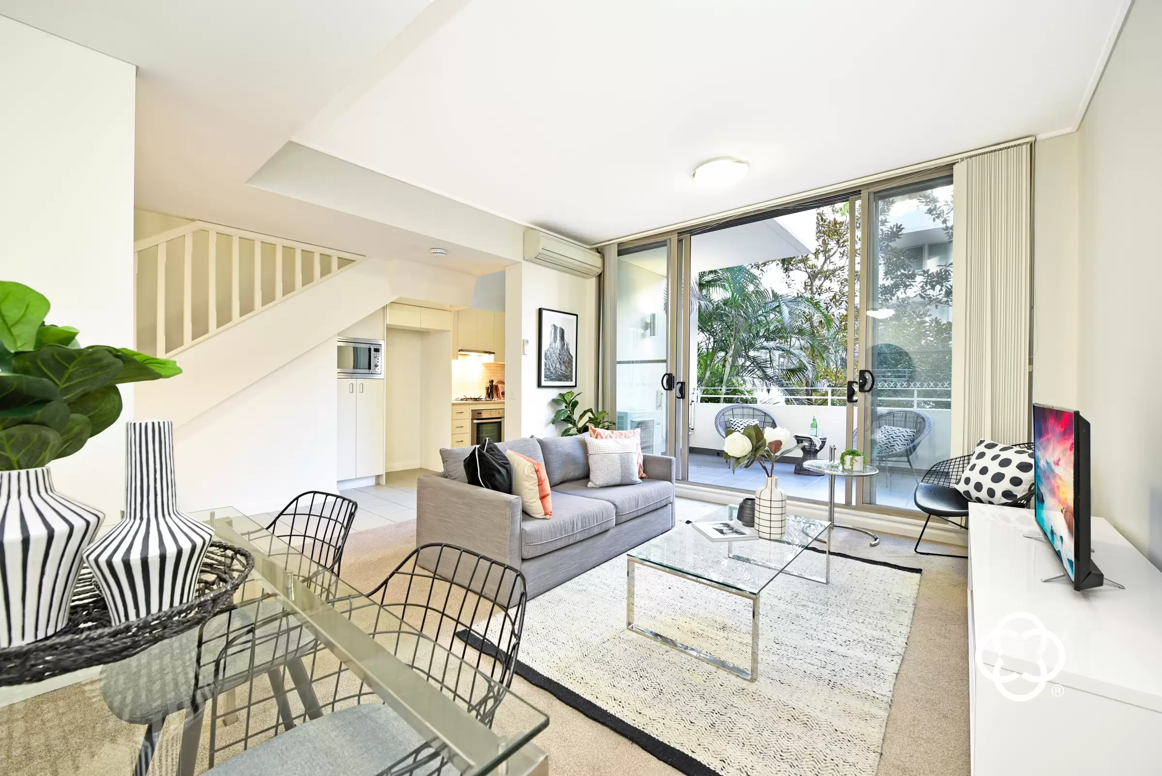301/19 Hill Road, Wentworth Point Leased by Chidiac Realty - image 2
