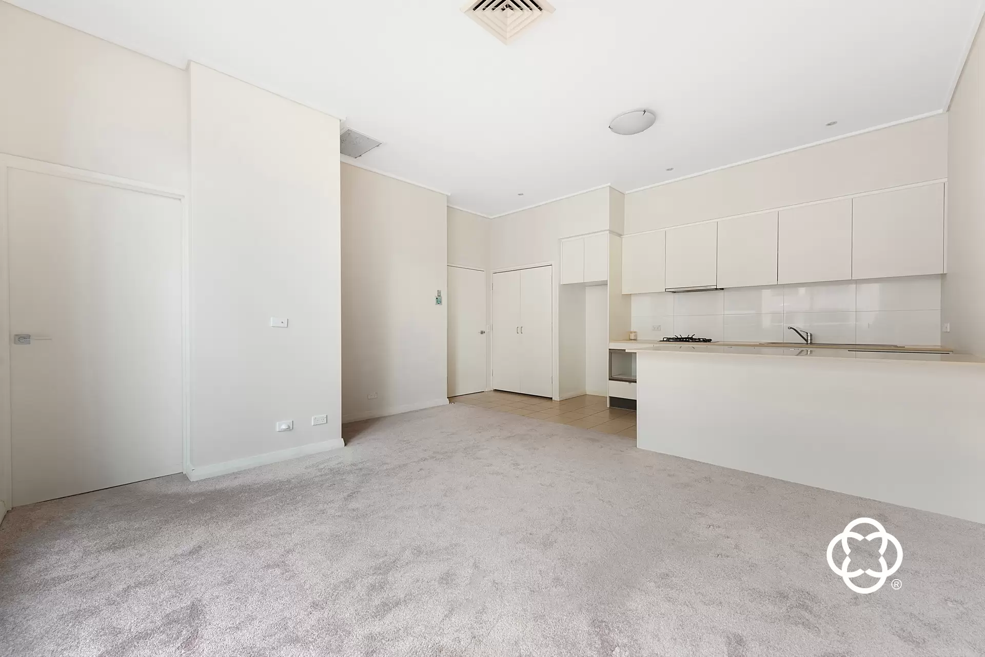 210/14 Marine Parade, Wentworth Point Leased by Chidiac Realty - image 1