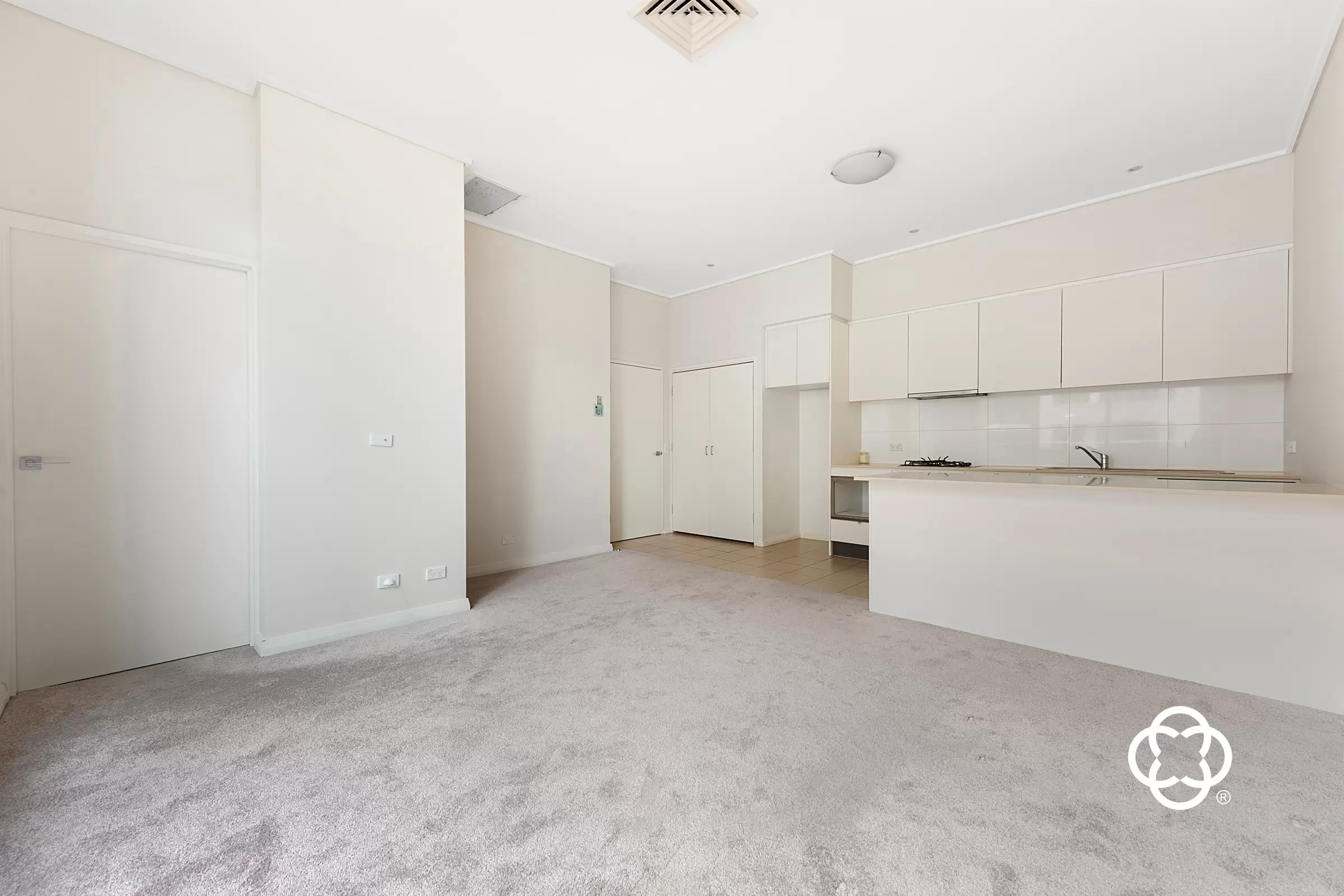 210/14 Marine Parade, Wentworth Point Leased by Chidiac Realty - image 1
