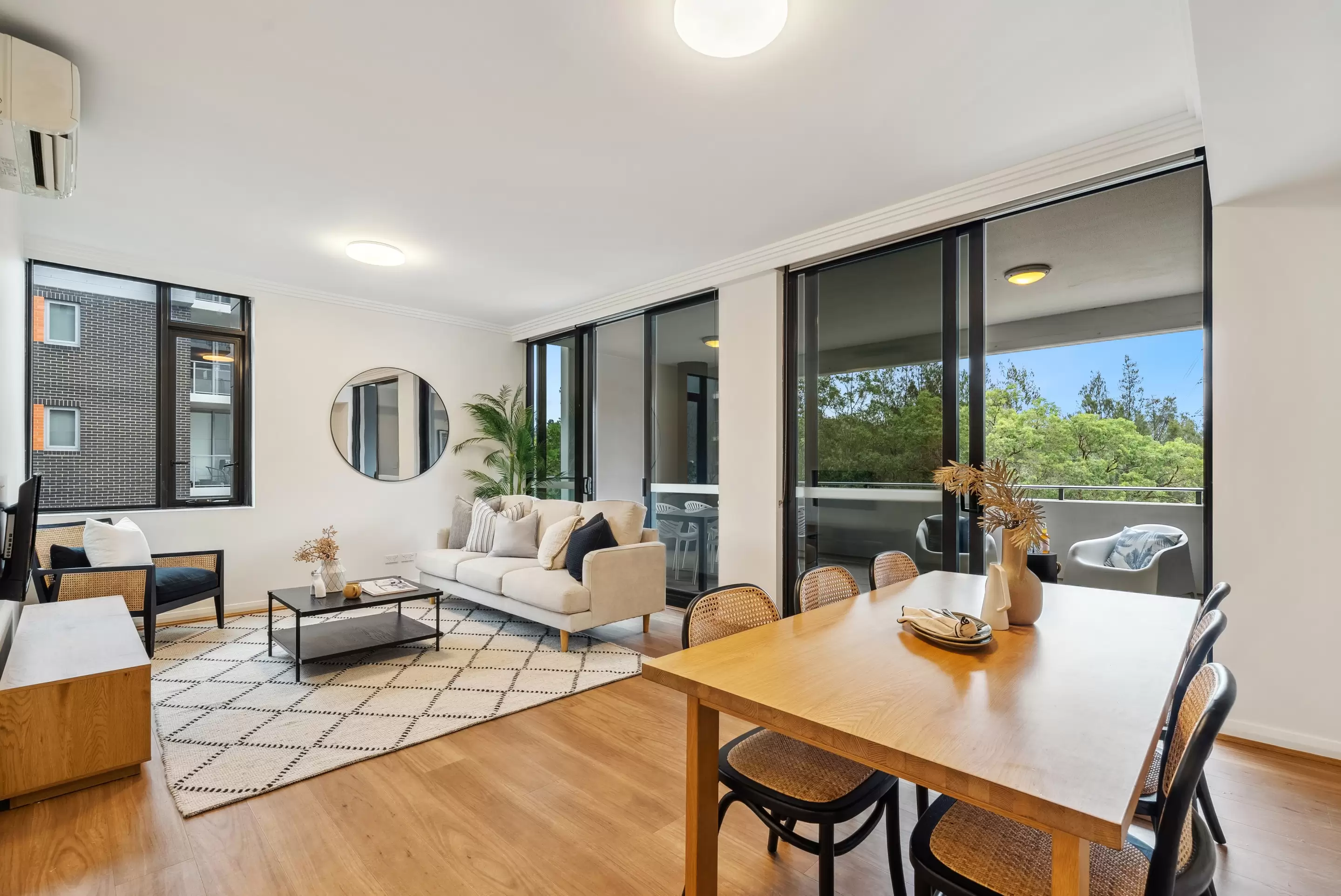 402/47 Hill Road, Wentworth Point Sold by Chidiac Realty - image 1