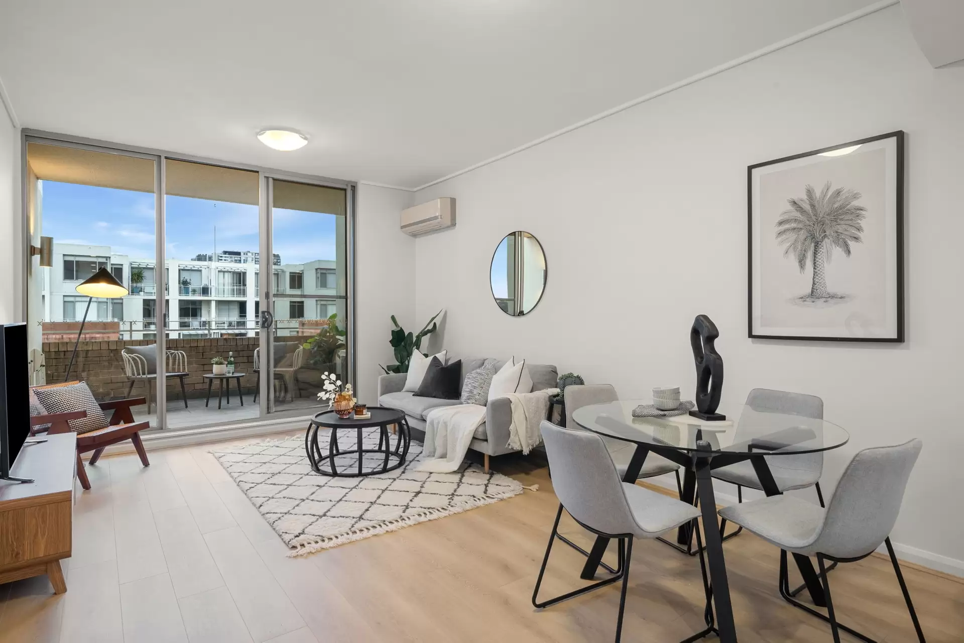 712/19 Hill Road, Wentworth Point Sold by Chidiac Realty - image 1