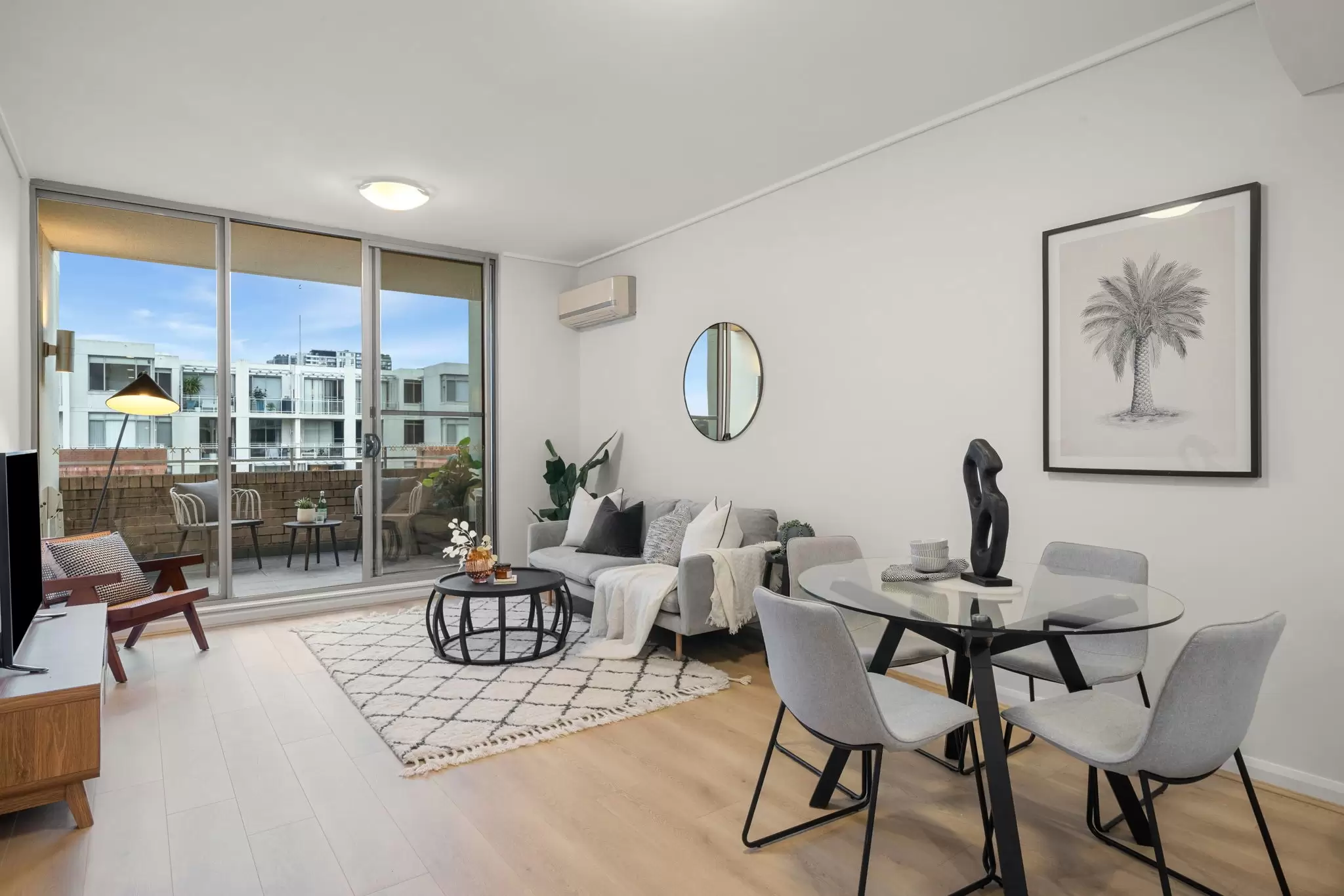 712/19 Hill Road, Wentworth Point Sold by Chidiac Realty - image 3