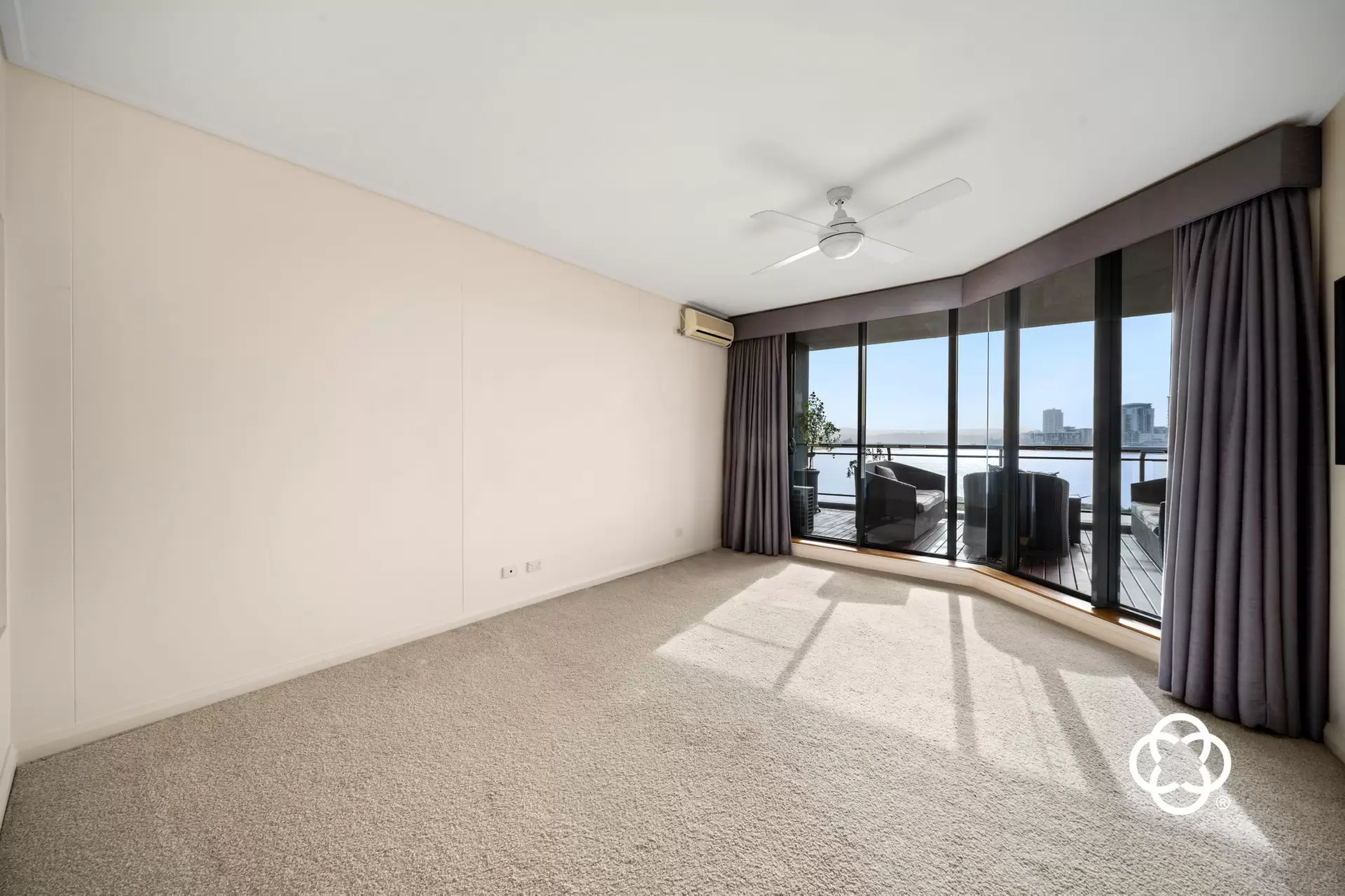 31/29 Bennelong Parkway, Wentworth Point Leased by Chidiac Realty - image 1