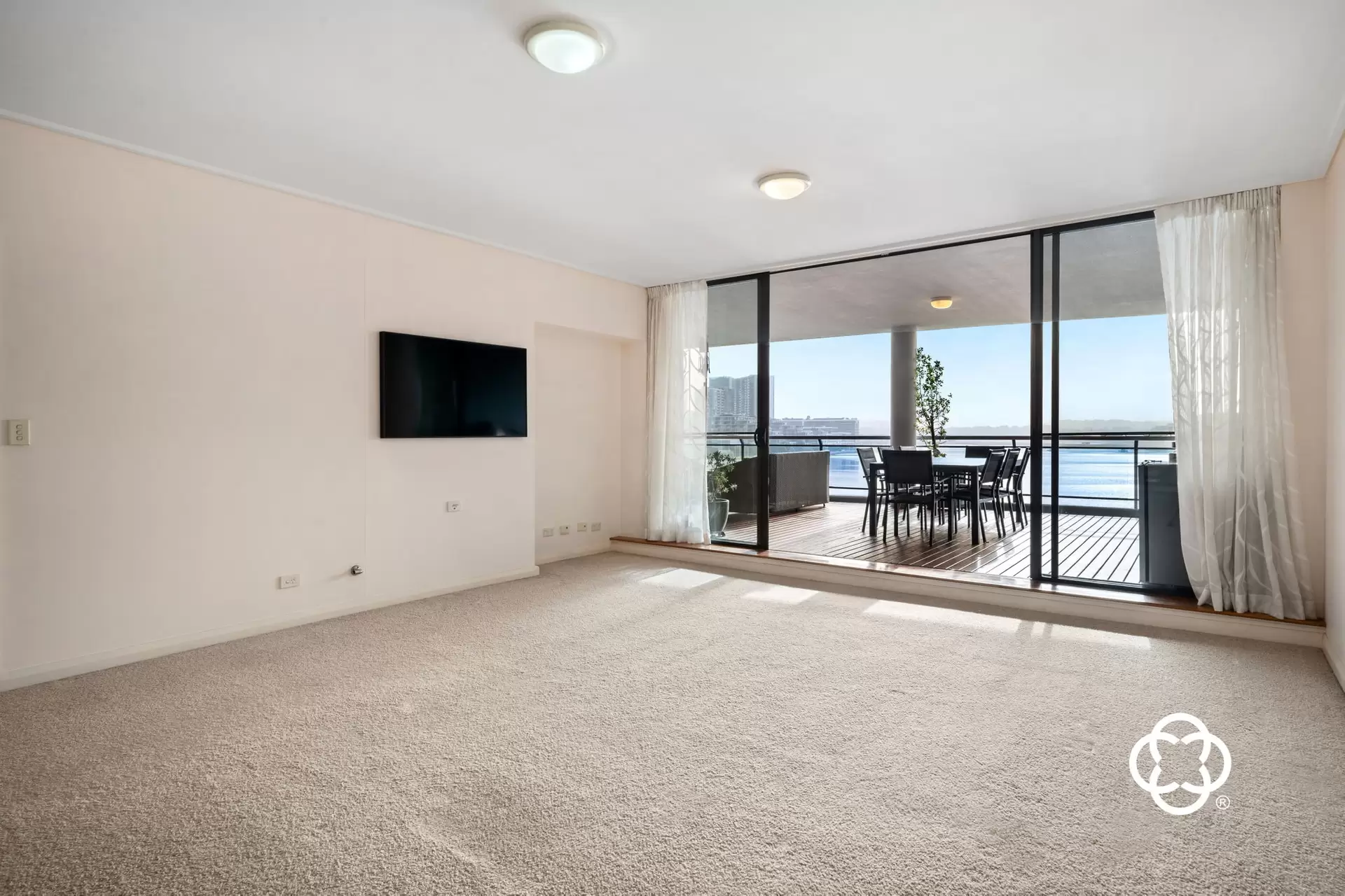 31/29 Bennelong Parkway, Wentworth Point Leased by Chidiac Realty - image 1