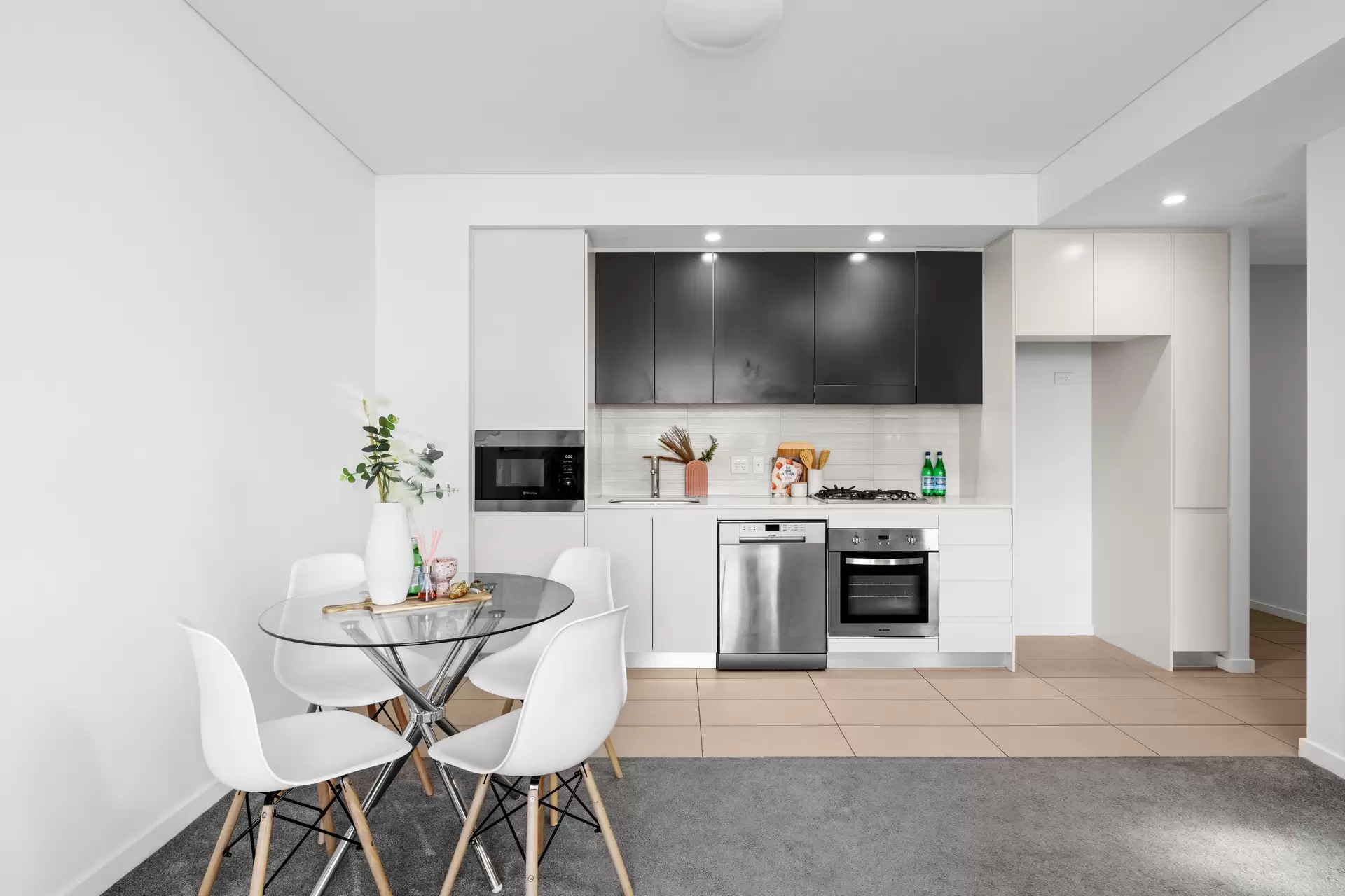 402/10 Savona Drive, Wentworth Point Leased by Chidiac Realty - image 1