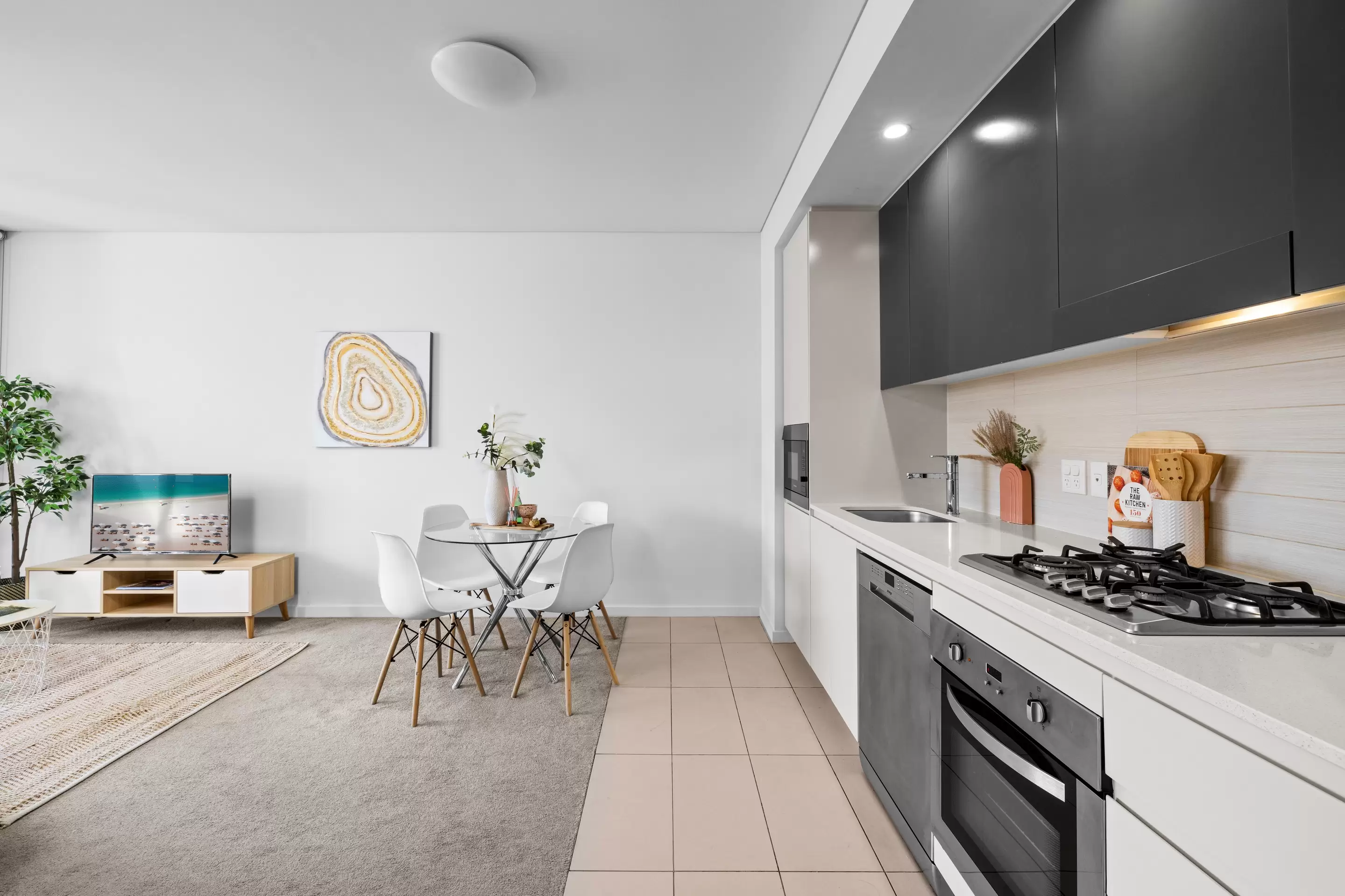 402/10 Savona Drive, Wentworth Point Leased by Chidiac Realty - image 2