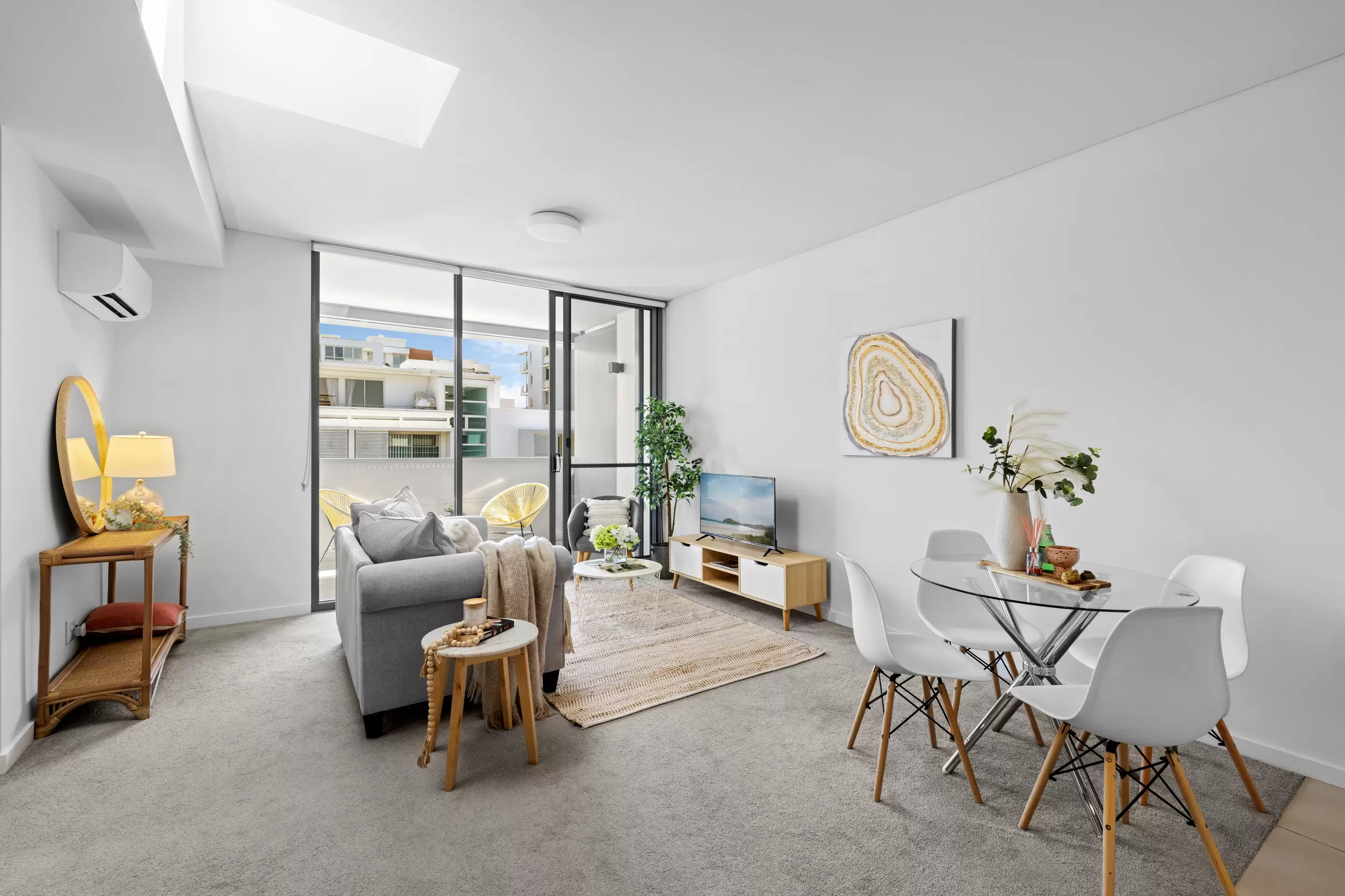 402/10 Savona Drive, Wentworth Point Leased by Chidiac Realty - image 1