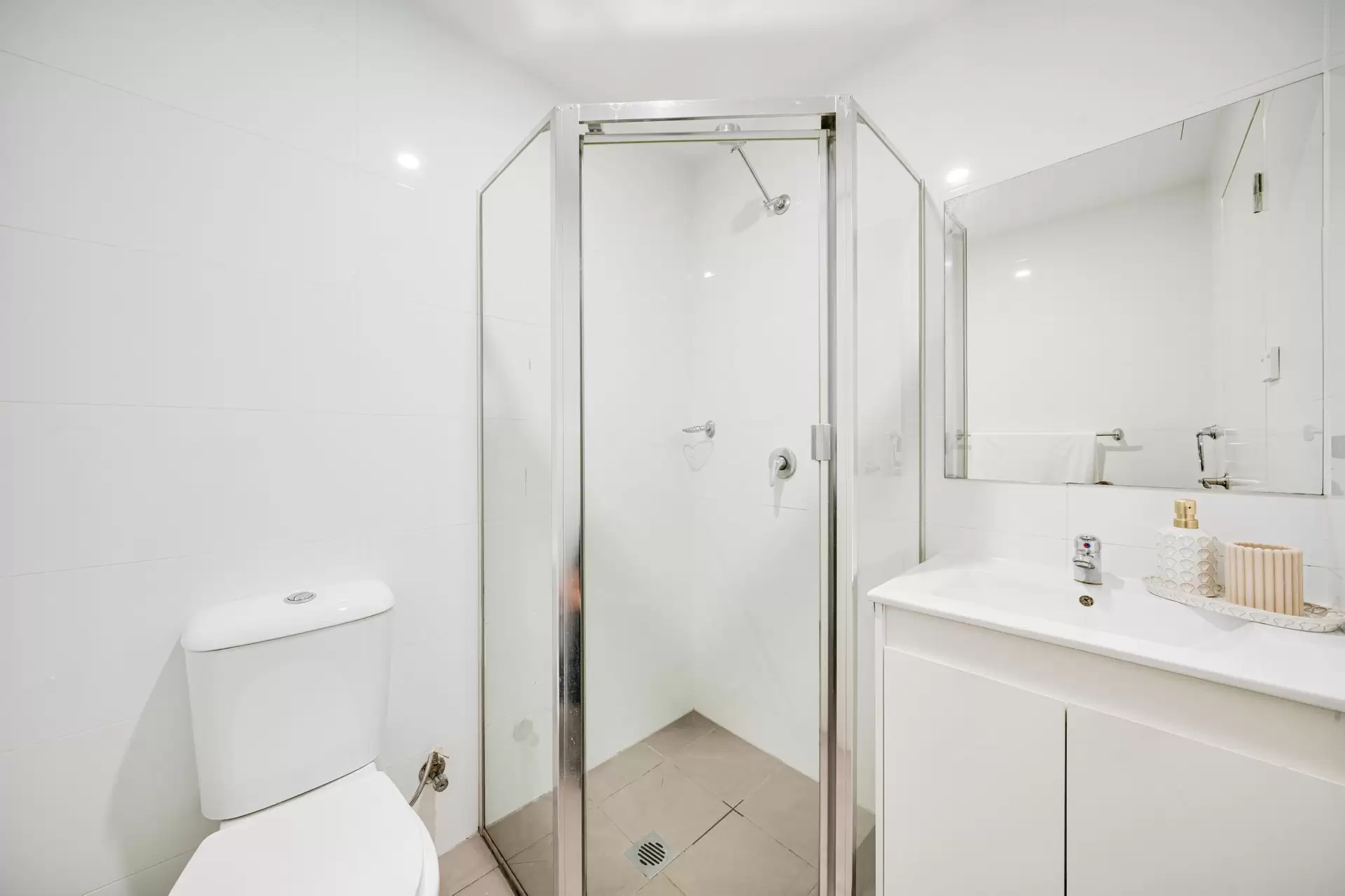 9/104 Railway Terrace, Merrylands Sold by Chidiac Realty - image 1