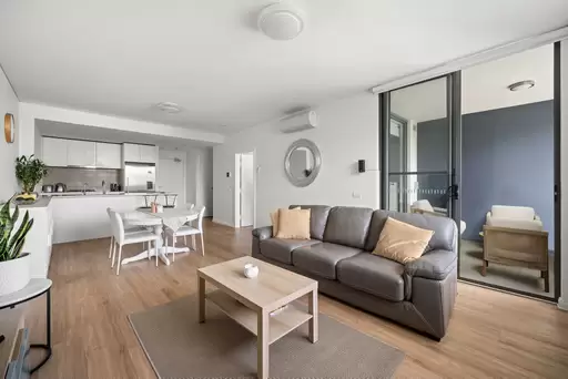 402/8 Marine Parade, Wentworth Point Sold by Chidiac Realty