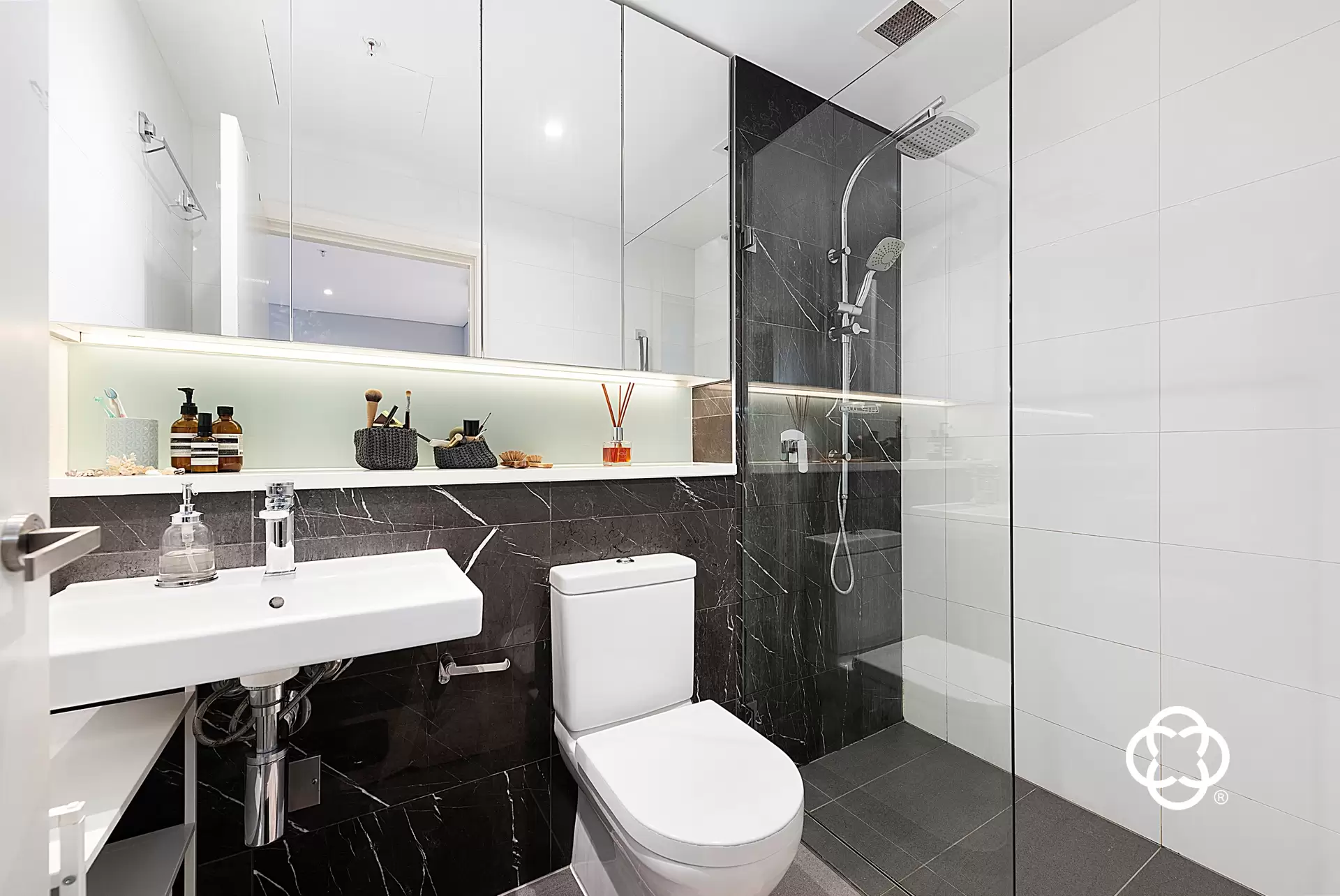 403/5 Wentworth Place, Wentworth Point Leased by Chidiac Realty - image 1