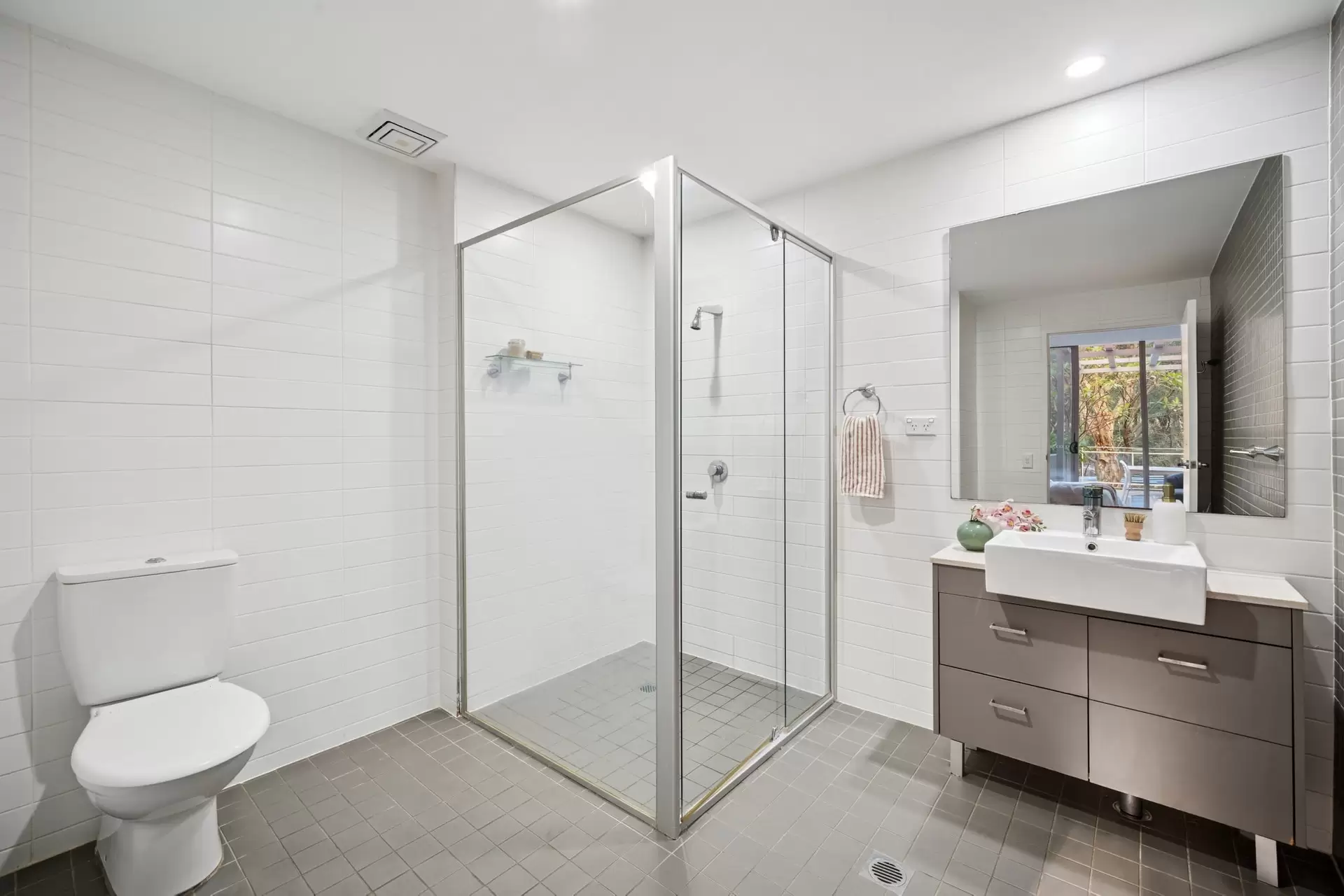 104/21 Hill Road, Wentworth Point Sold by Chidiac Realty - image 1