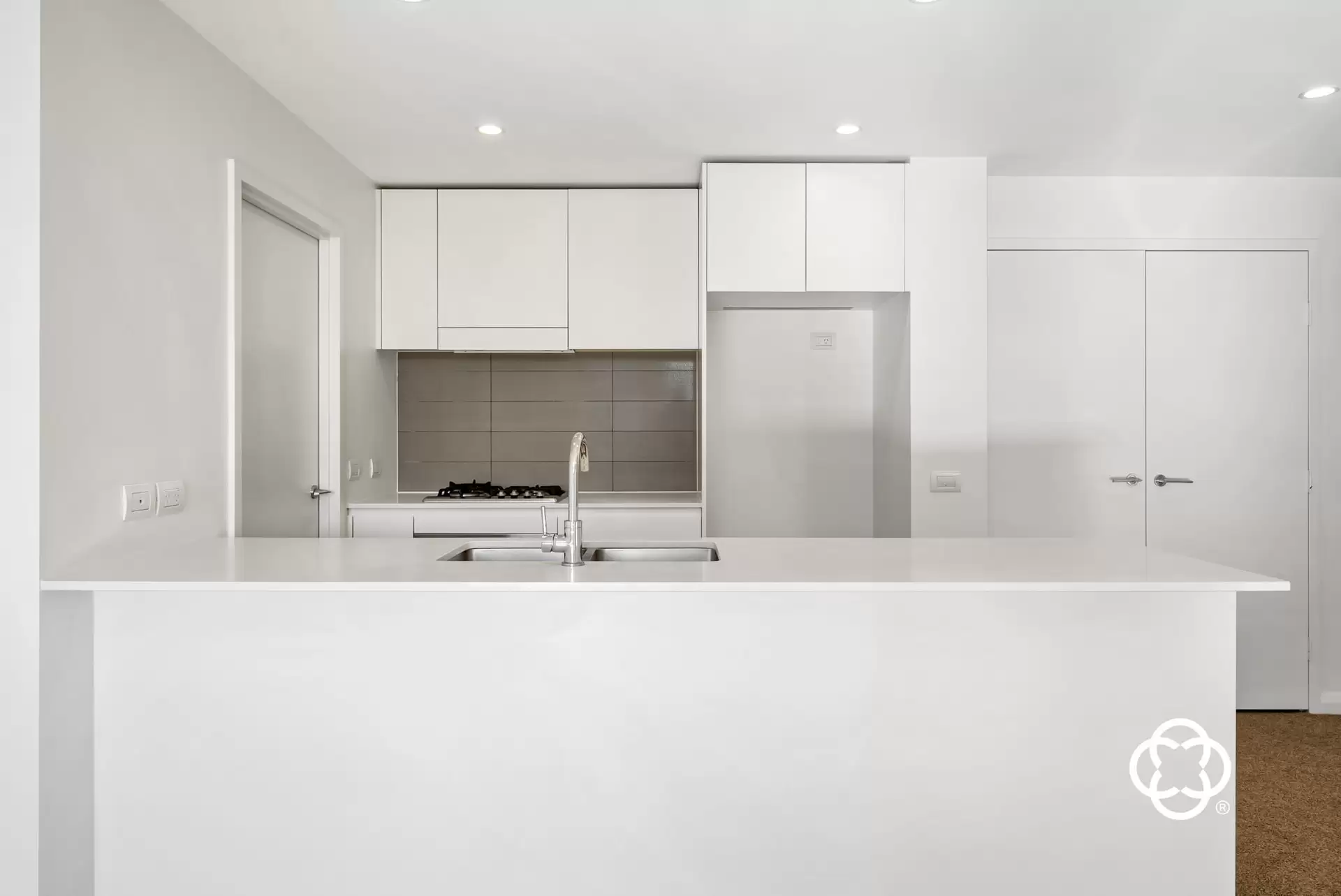 501/8 Marine Parade, Wentworth Point Leased by Chidiac Realty - image 1