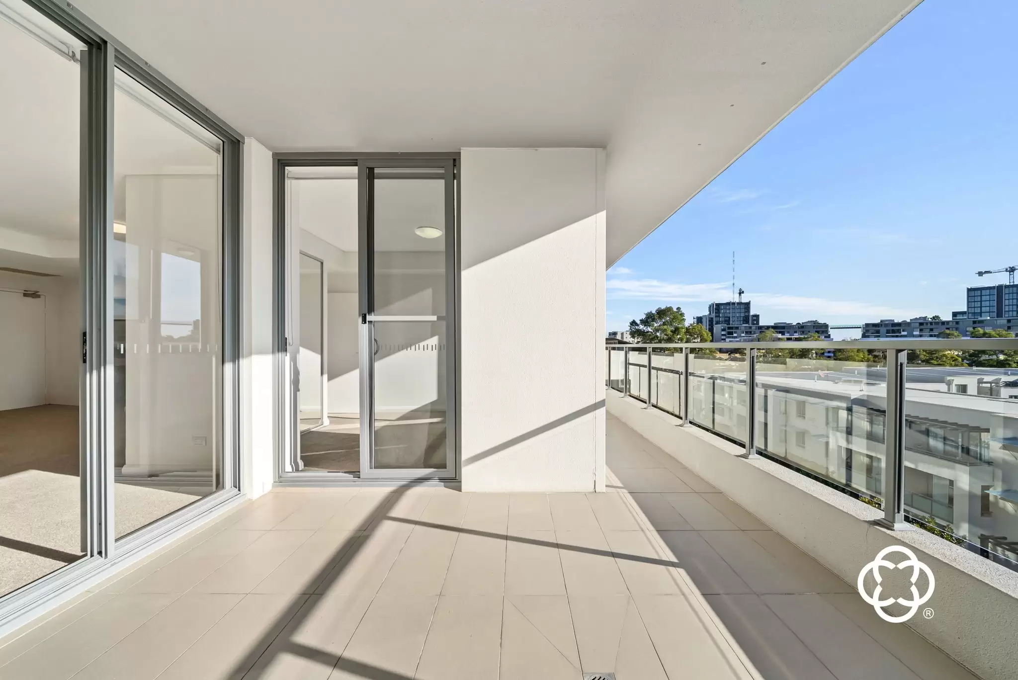 501/8 Marine Parade, Wentworth Point Leased by Chidiac Realty - image 2