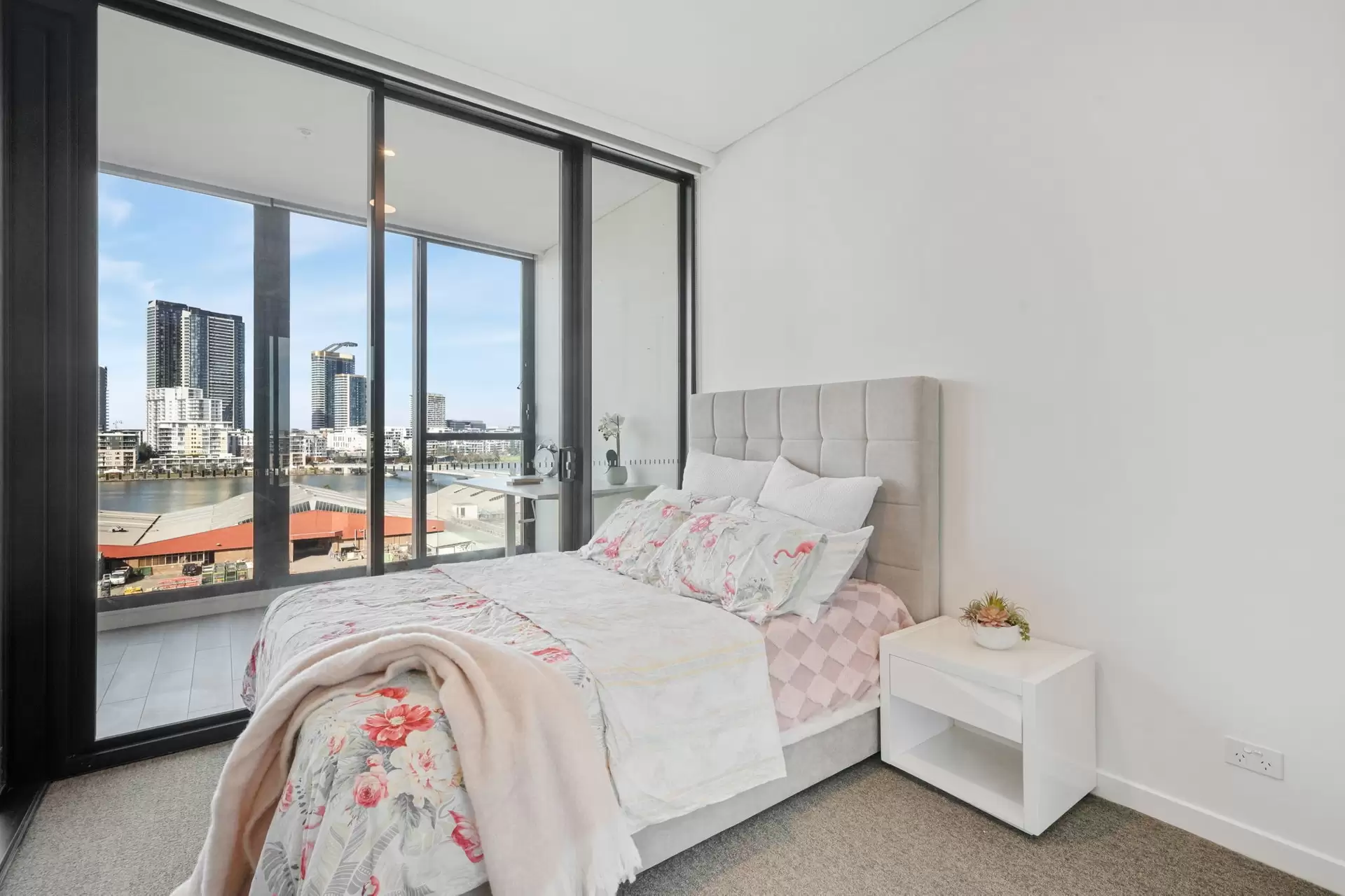 602/13 Wentworth Place, Wentworth Point Sold by Chidiac Realty - image 1