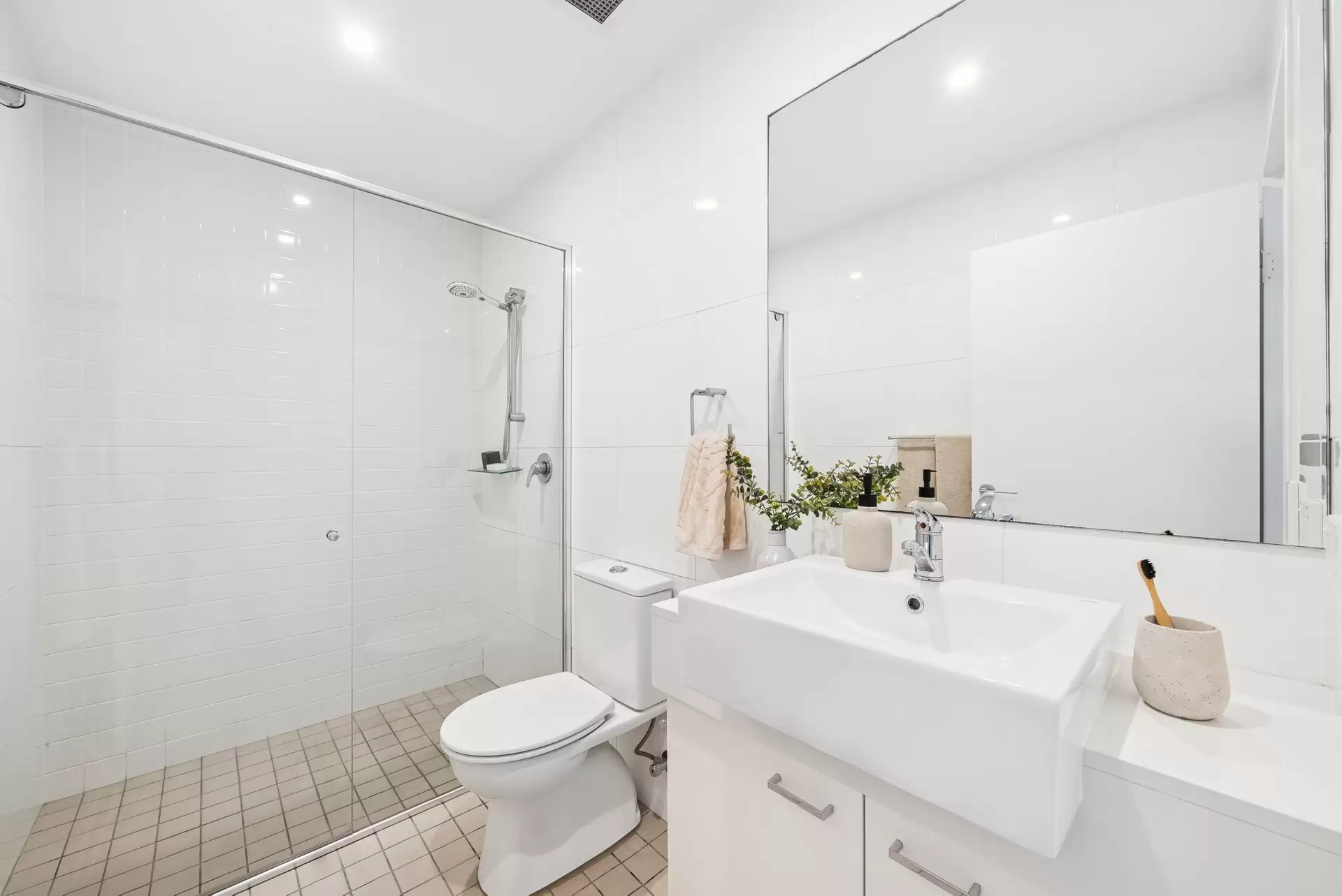 329/23 Savona Drive, Wentworth Point Sold by Chidiac Realty - image 1