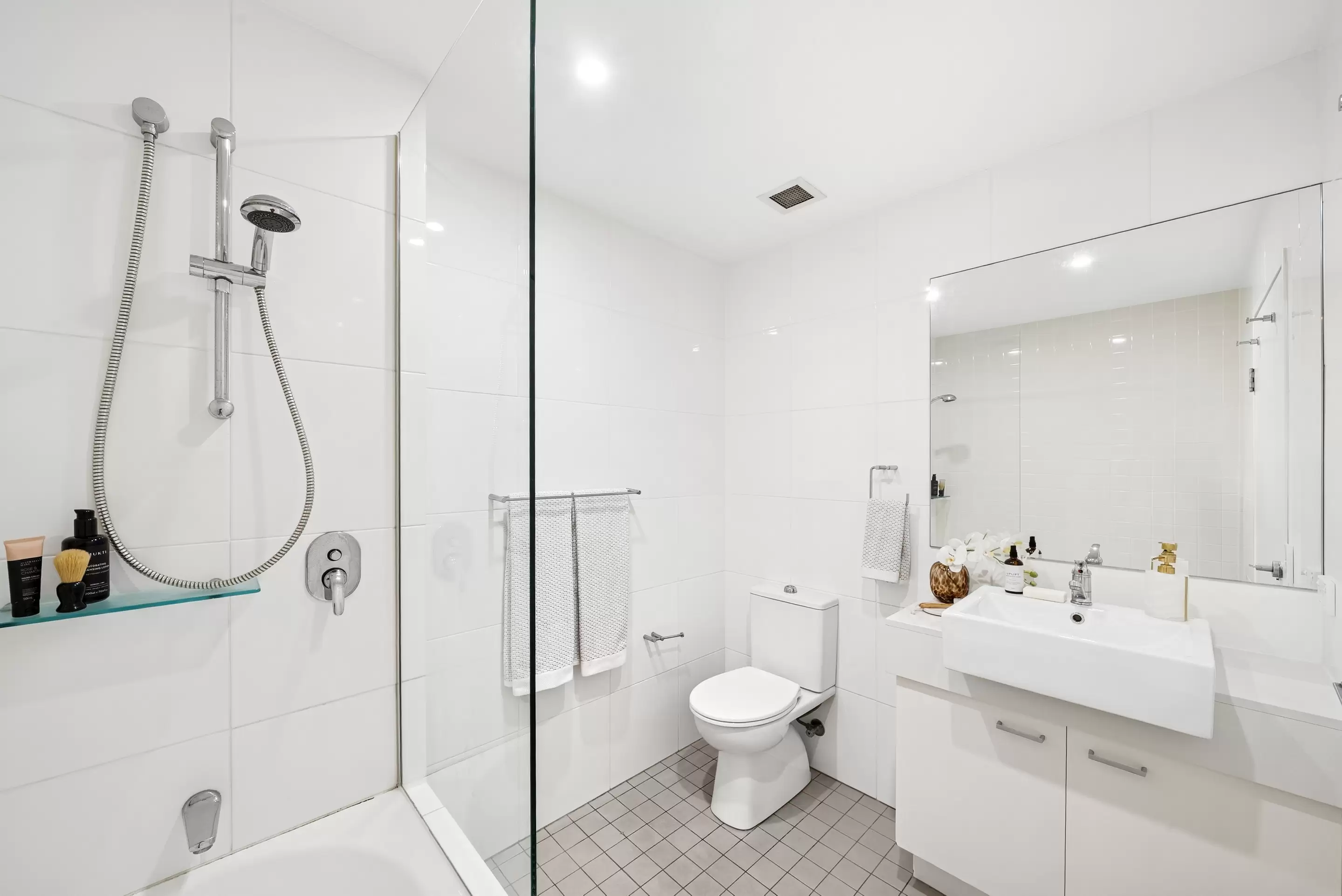 329/23 Savona Drive, Wentworth Point Sold by Chidiac Realty - image 10