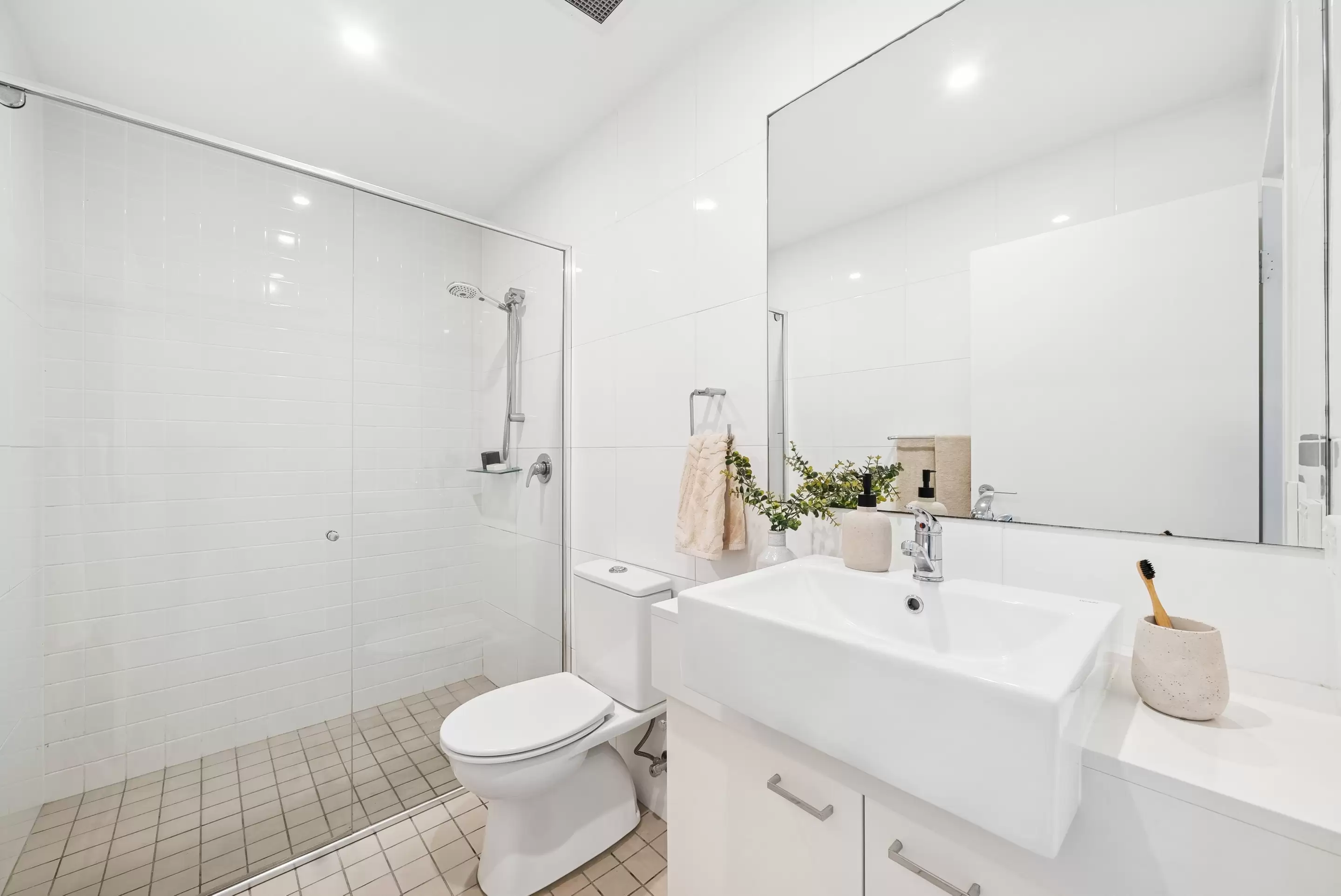 329/23 Savona Drive, Wentworth Point Sold by Chidiac Realty - image 8