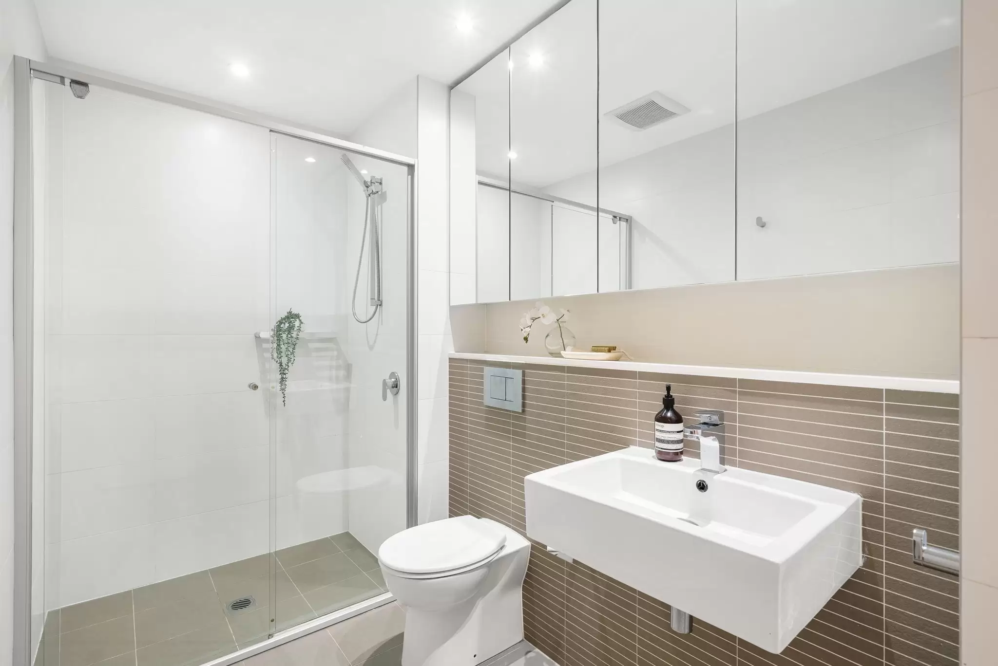 421/22 Baywater Drive, Wentworth Point Sold by Chidiac Realty - image 7