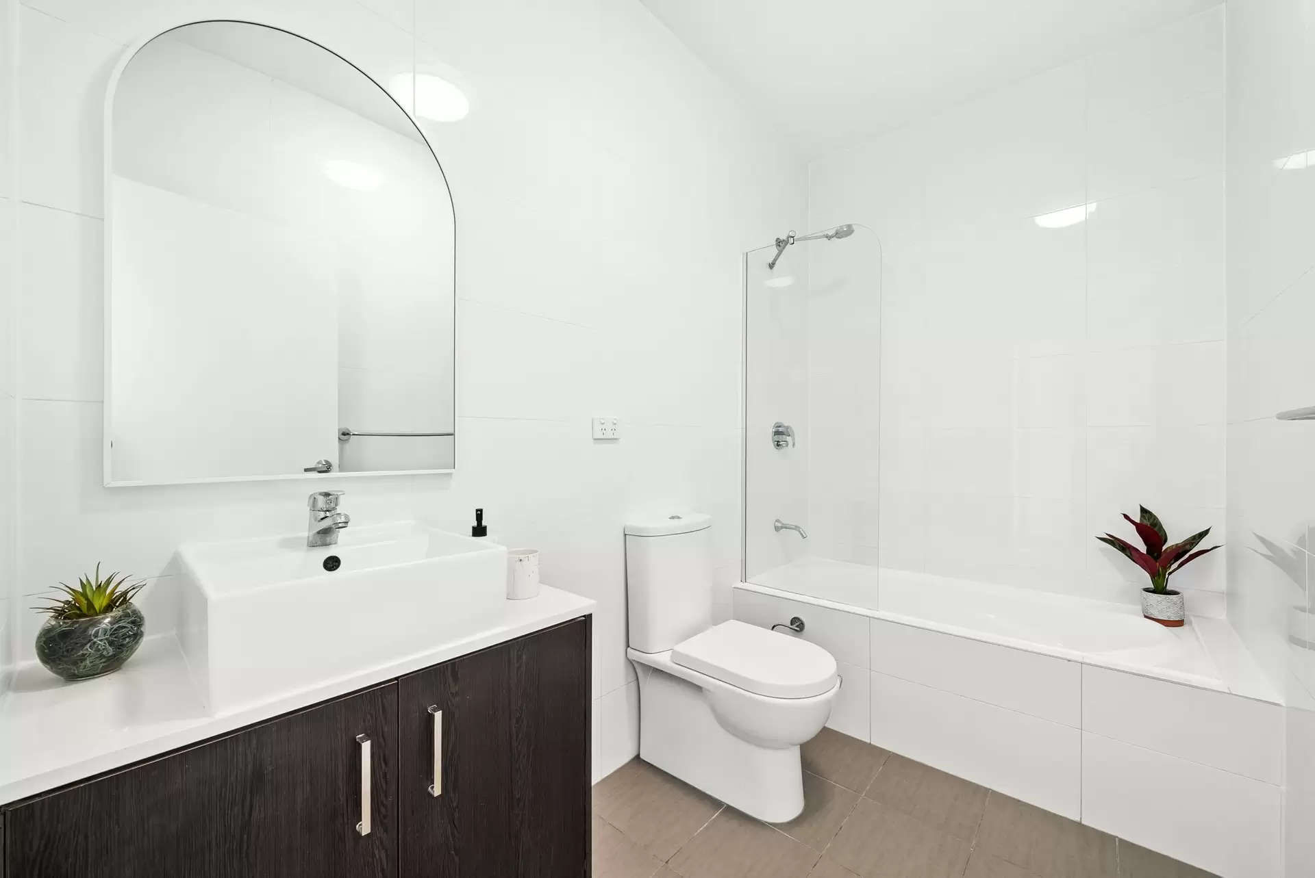 912/3 Weston Street, Rosehill Sold by Chidiac Realty - image 1