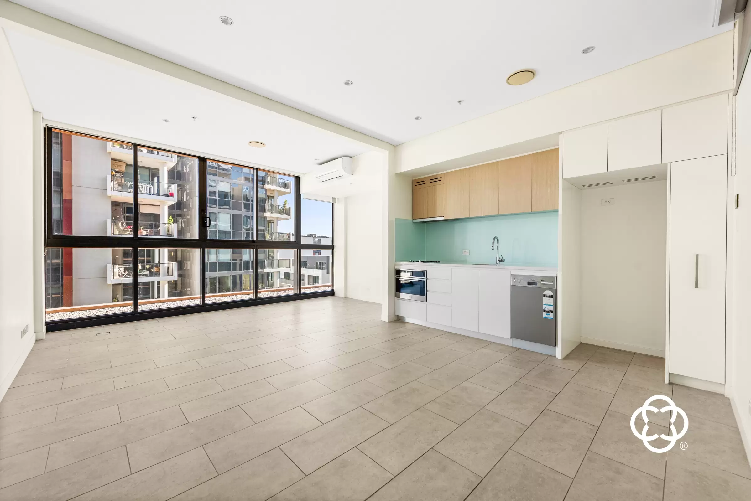 503/3 Footbridge Boulevard, Wentworth Point Leased by Chidiac Realty - image 2