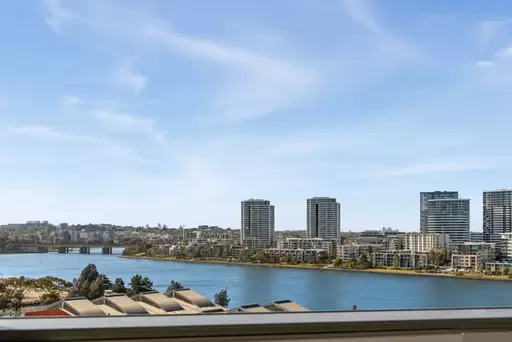 1103/18 Footbridge Boulevard, Wentworth Point Sold by Chidiac Realty