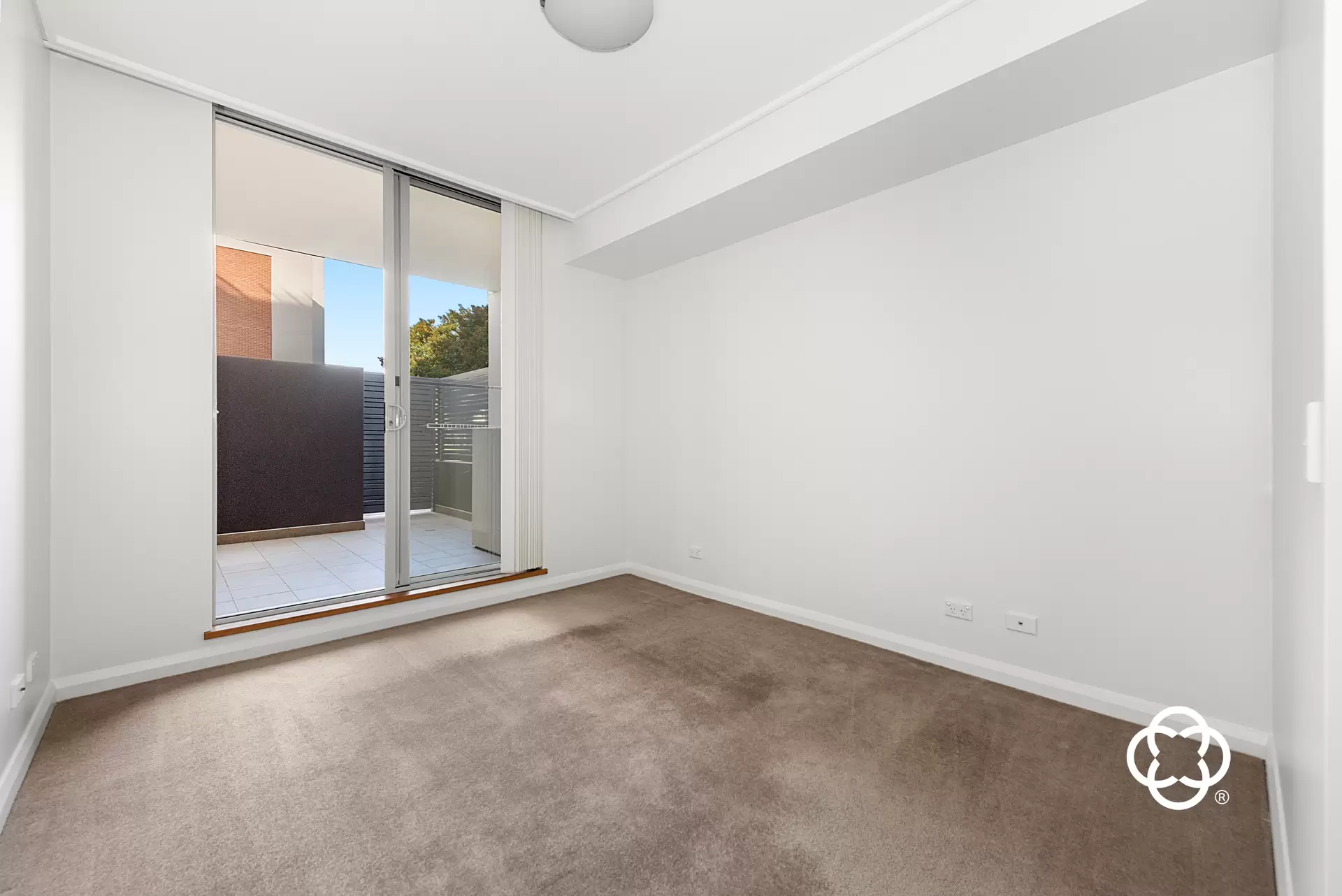 341/2 The Crescent, Wentworth Point Leased by Chidiac Realty - image 1