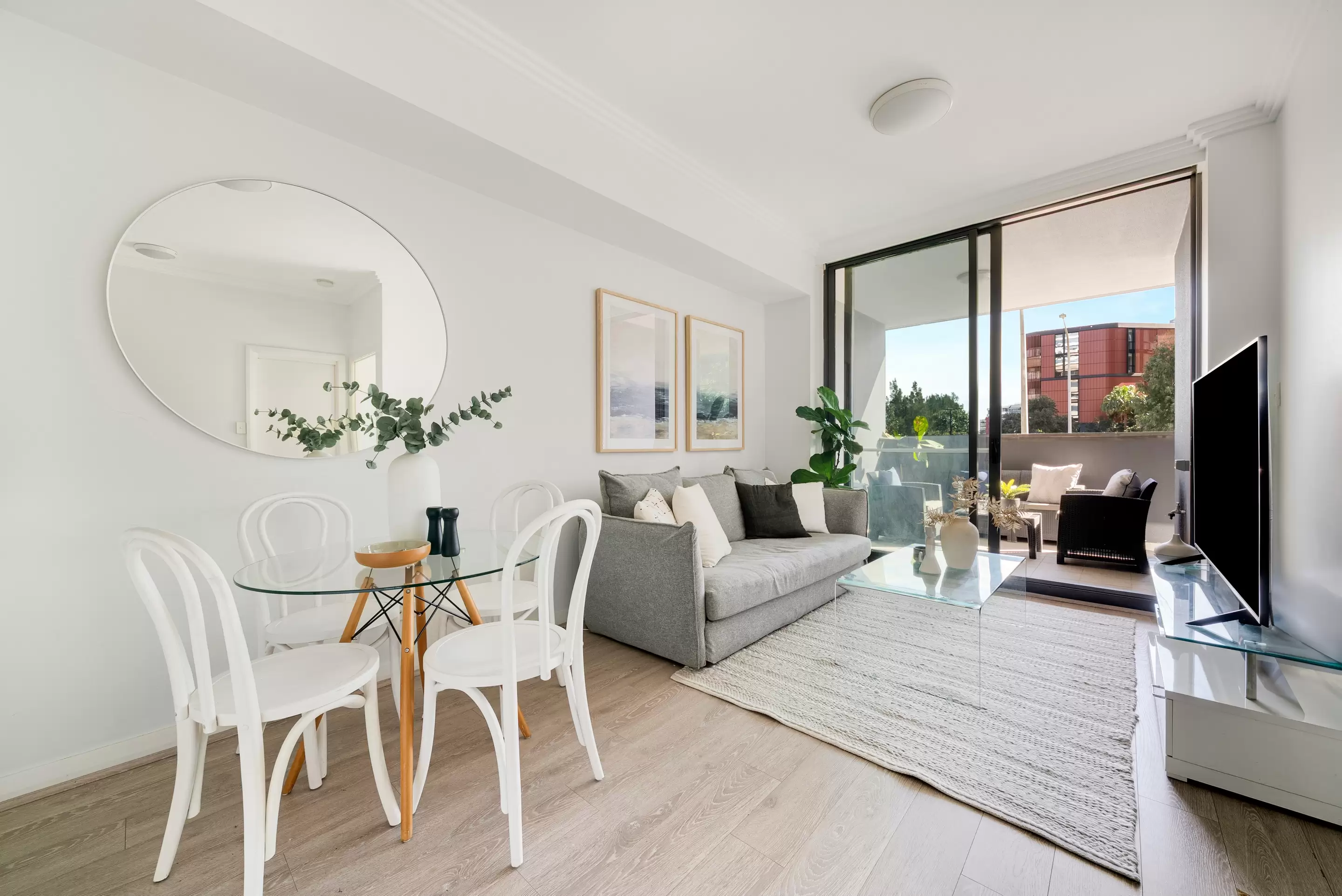 202/53 Hill Road, Wentworth Point Sold by Chidiac Realty - image 2