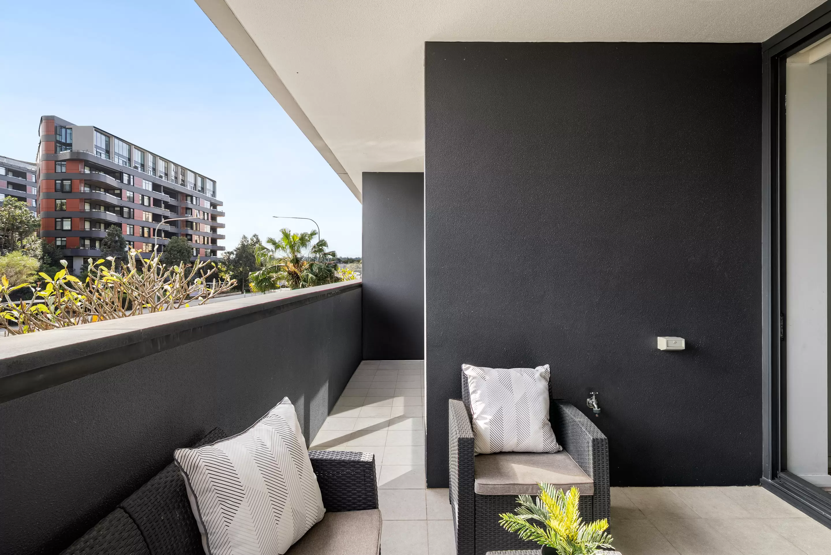202/53 Hill Road, Wentworth Point Sold by Chidiac Realty - image 5