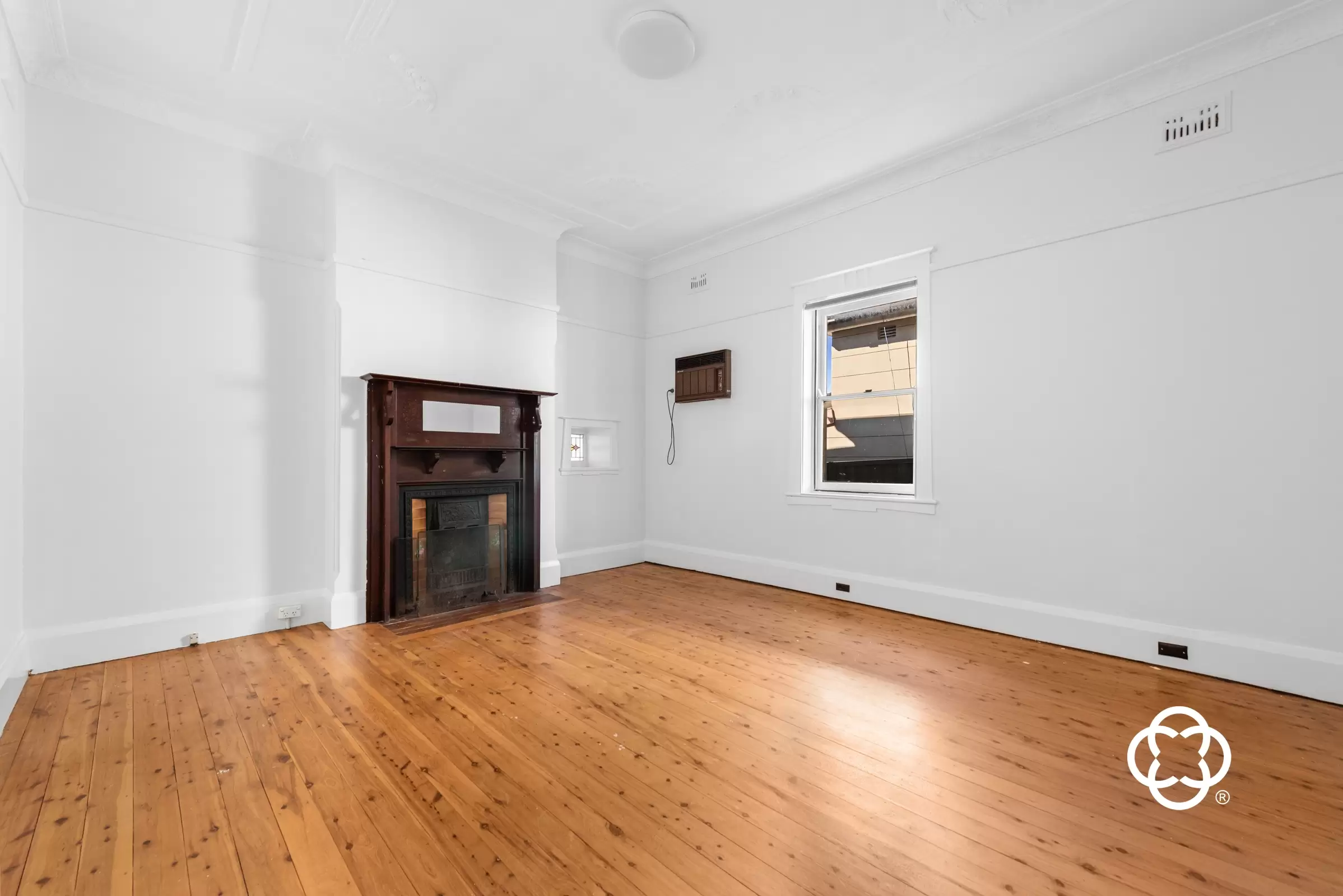 35 Lloyd George Avenue, Concord Leased by Chidiac Realty - image 2