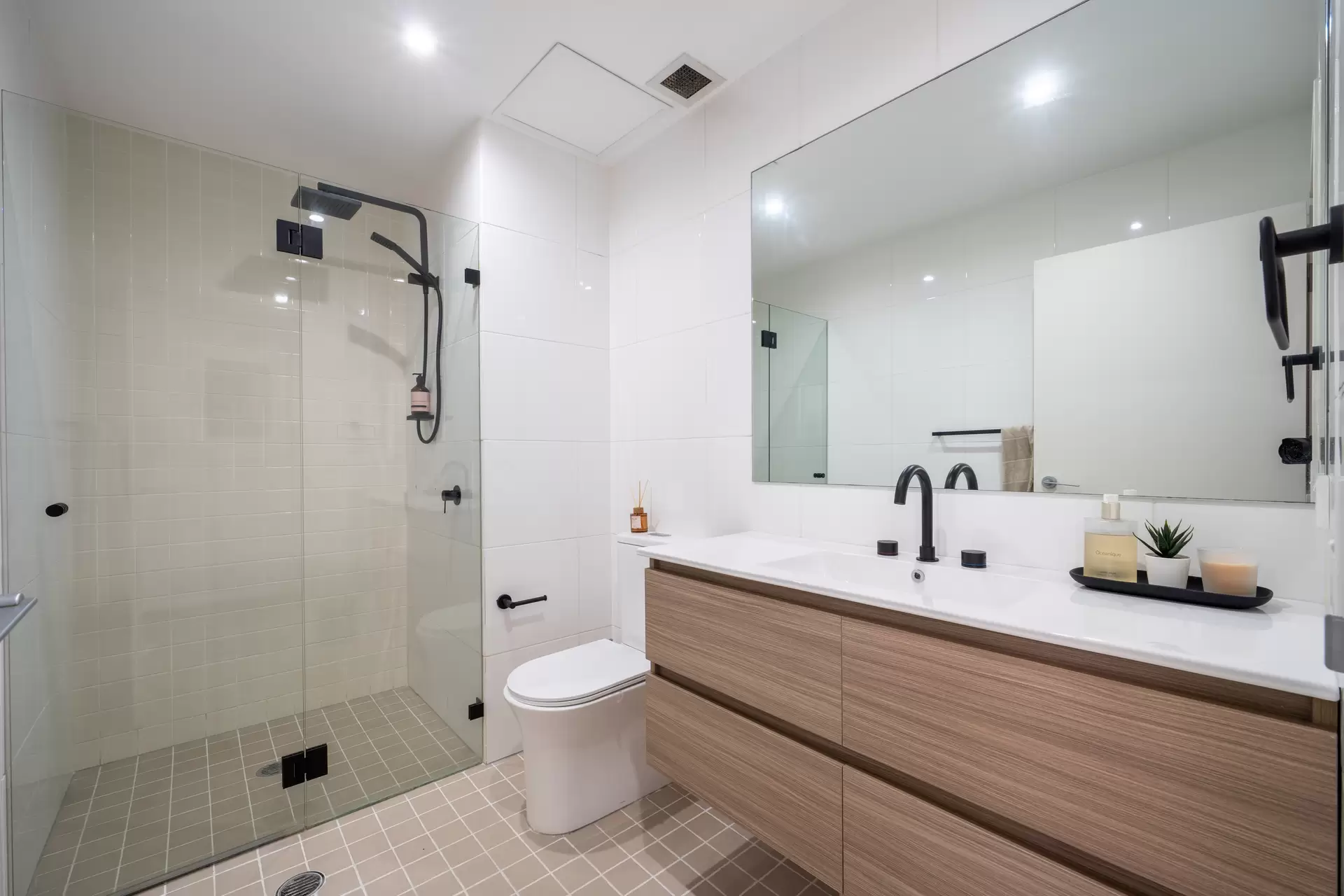403/4 Nuvolari Place, Wentworth Point Sold by Chidiac Realty - image 1
