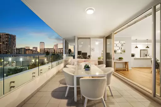 403/4 Nuvolari Place, Wentworth Point Sold by Chidiac Realty