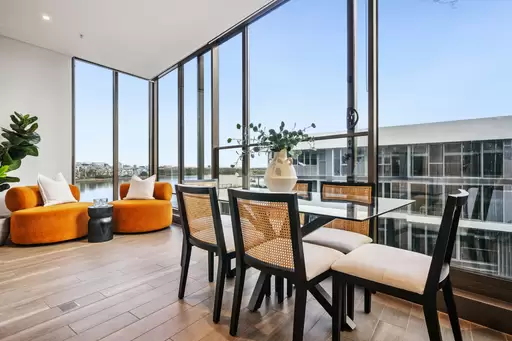 712/3 Foreshore Place, Wentworth Point Sold by Chidiac Realty