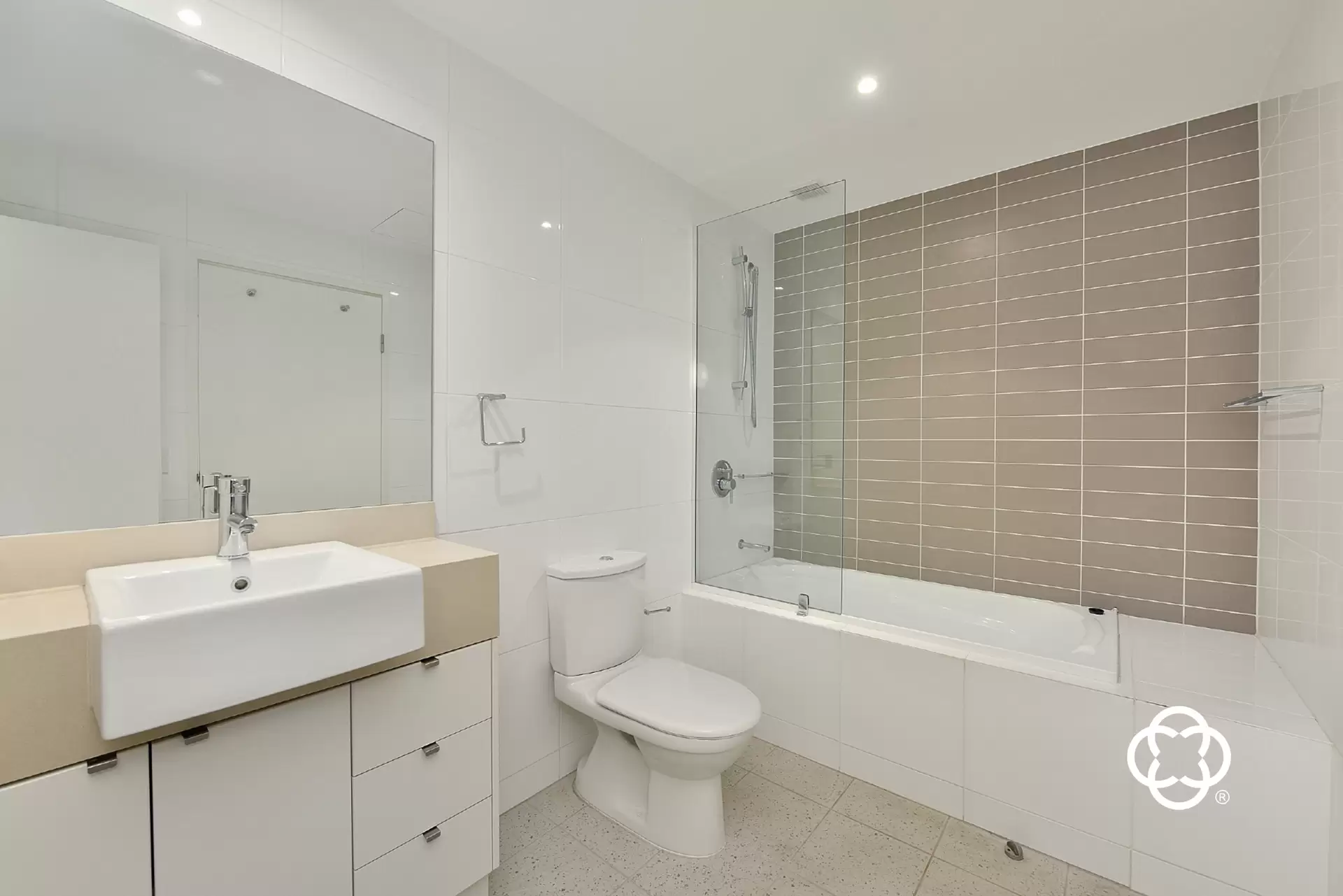 688/4 The Crescent, Wentworth Point Leased by Chidiac Realty - image 1
