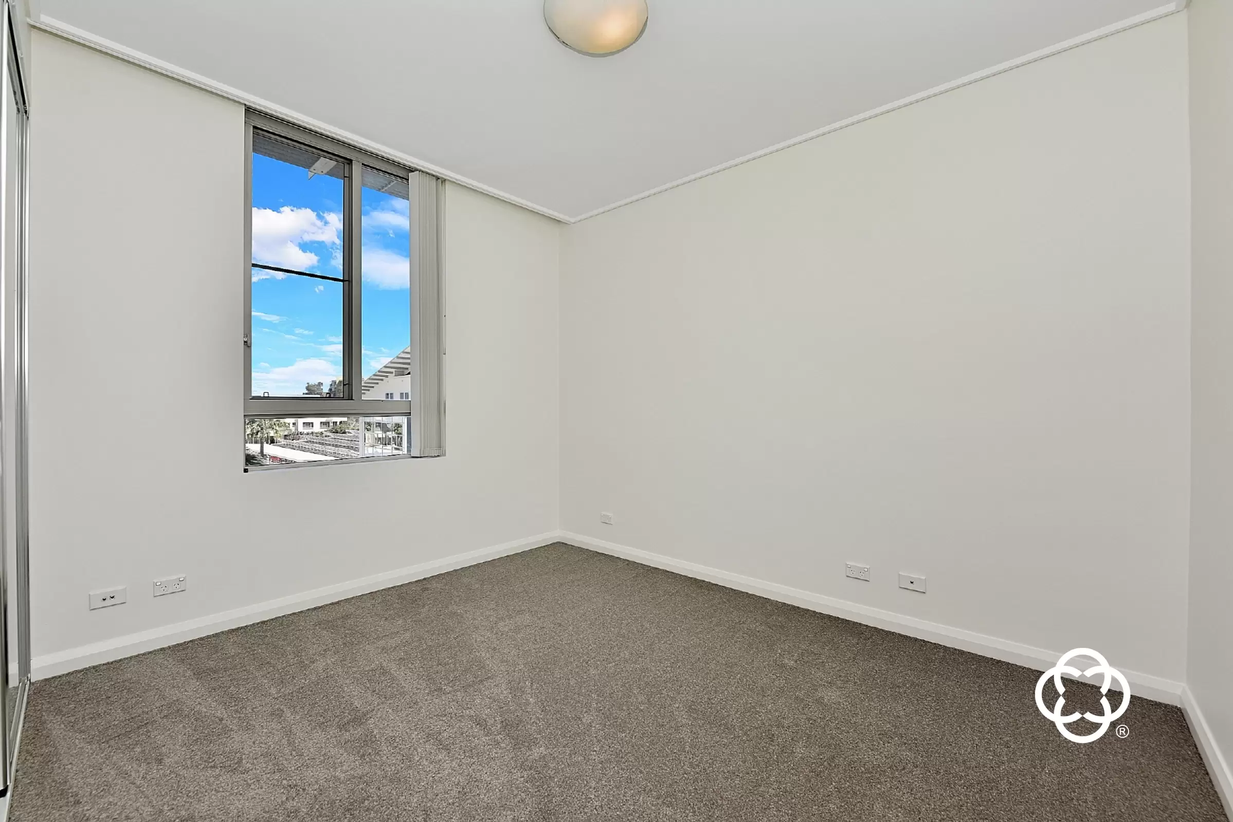 688/4 The Crescent, Wentworth Point Leased by Chidiac Realty - image 4