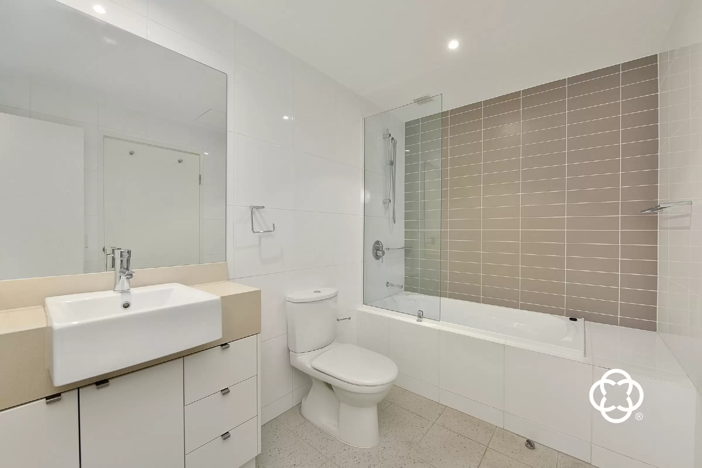 688/4 The Crescent, Wentworth Point Leased by Chidiac Realty - image 5