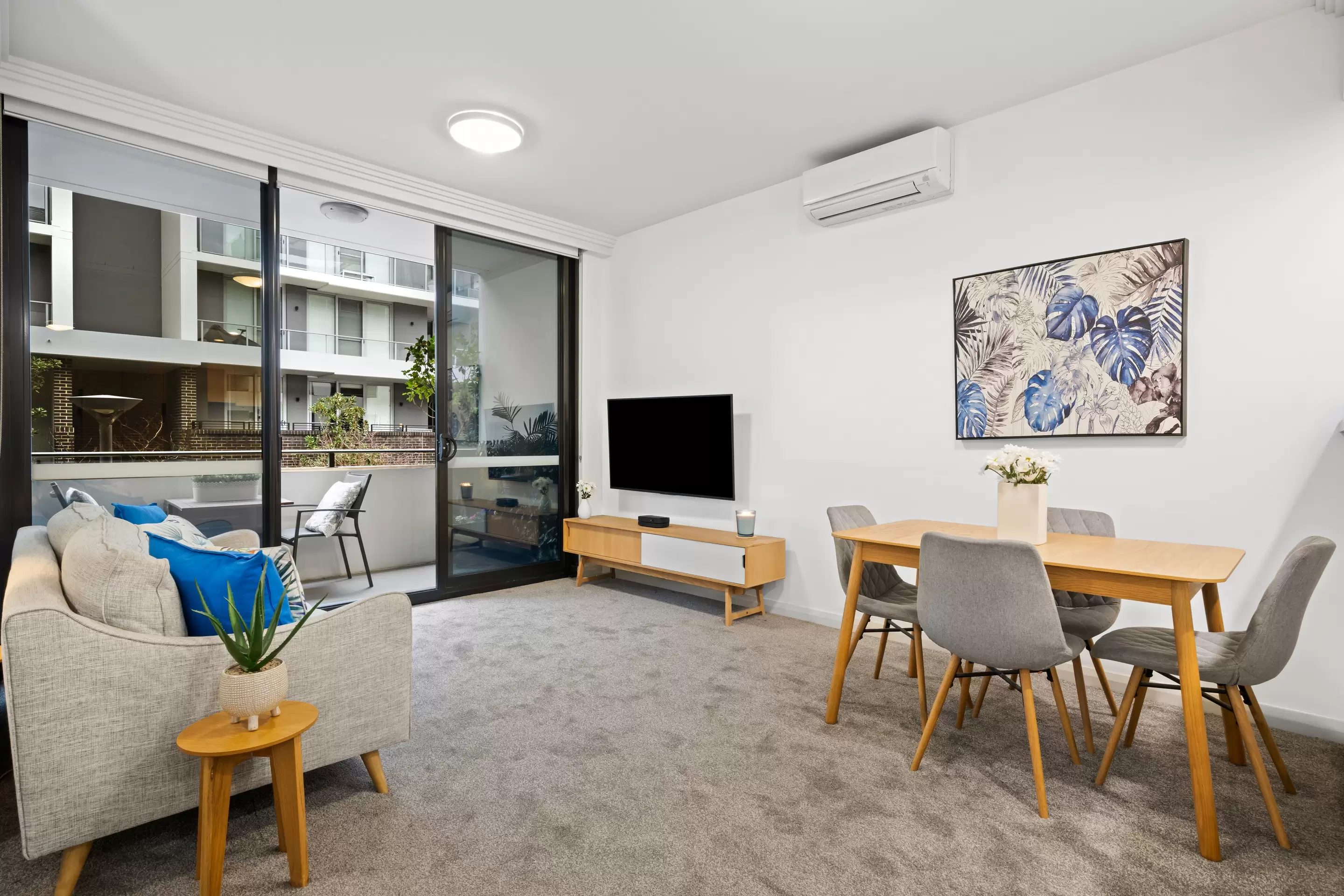 304/1 Half Street, Wentworth Point Sold by Chidiac Realty - image 1