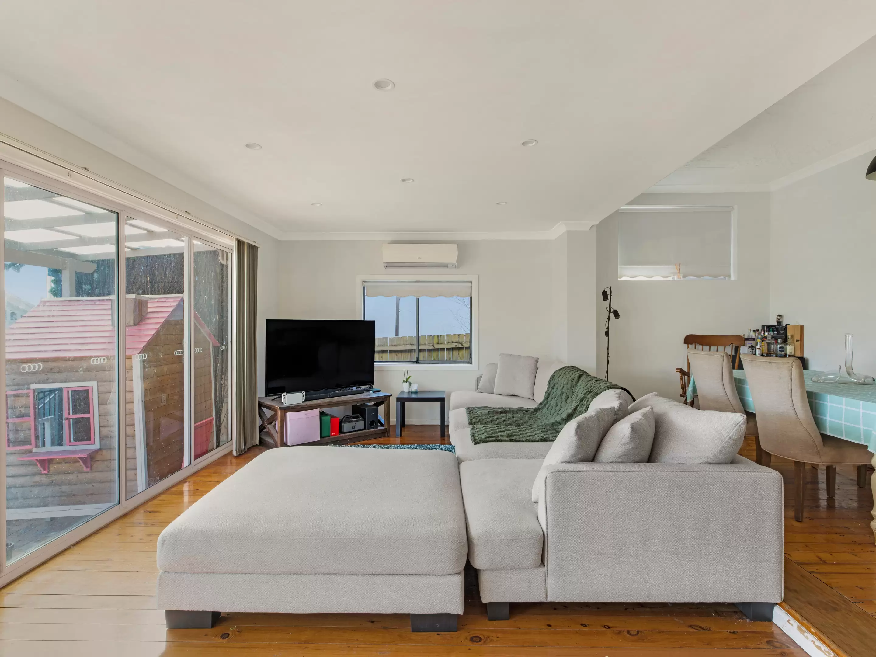 20 Kingston Avenue, Concord Sold by Chidiac Realty - image 5