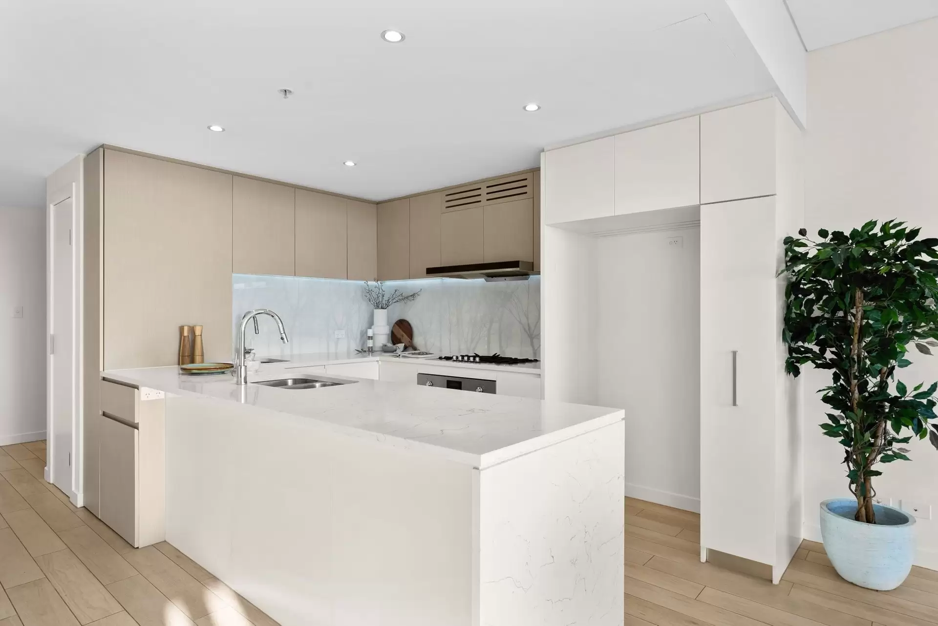 2613/11 Wentworth Place, Wentworth Point Sold by Chidiac Realty - image 6