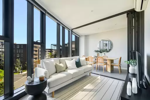 315/2 Waterways Street, Wentworth Point Sold by Chidiac Realty