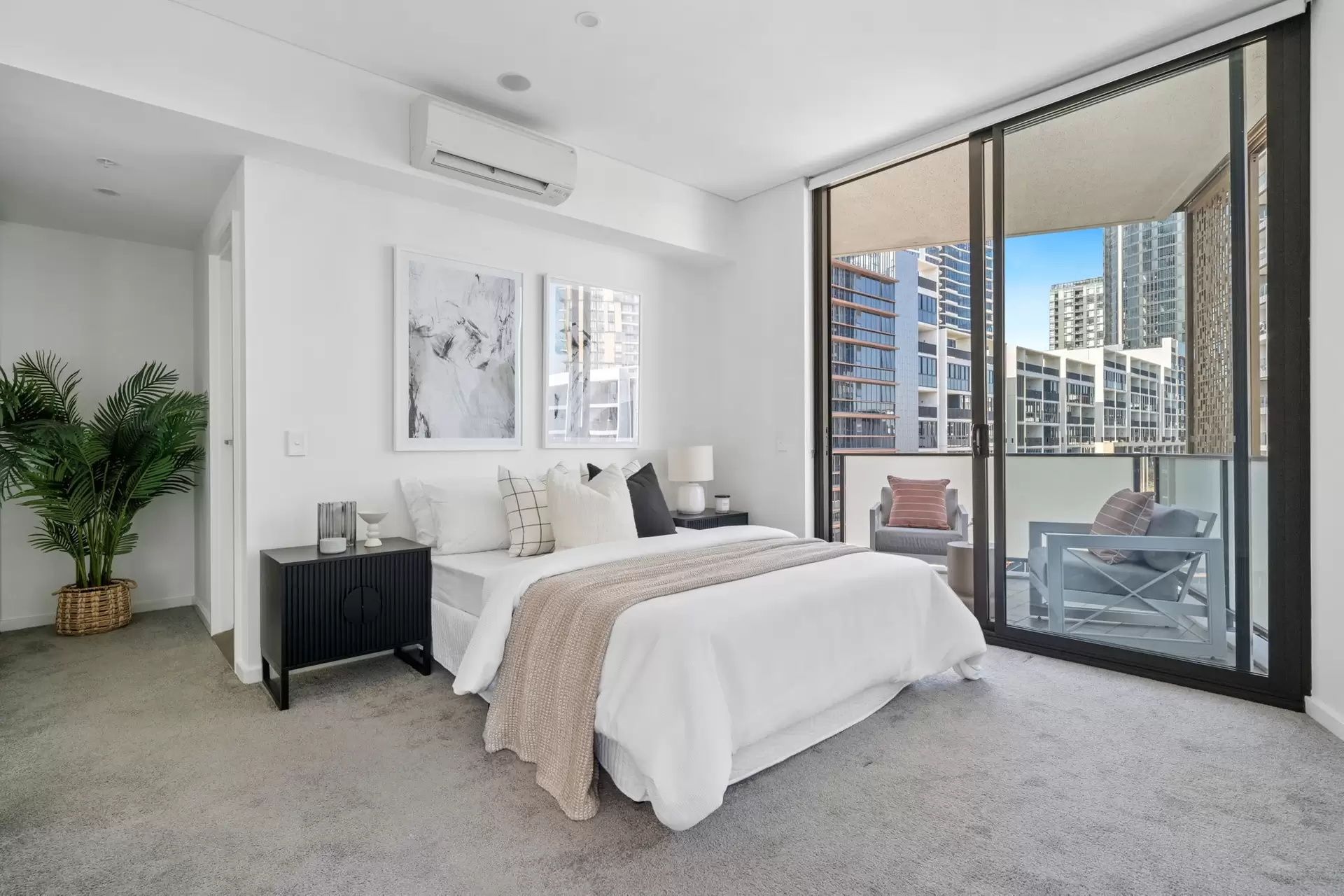 641/1D Burroway Road, Wentworth Point Sold by Chidiac Realty - image 1