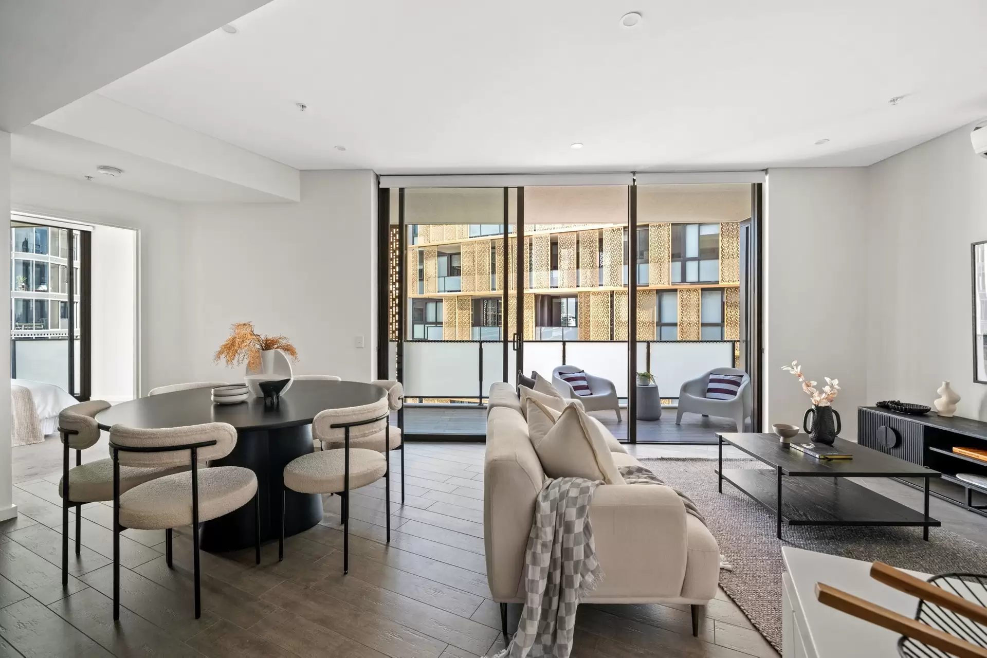 641/1D Burroway Road, Wentworth Point Sold by Chidiac Realty - image 1