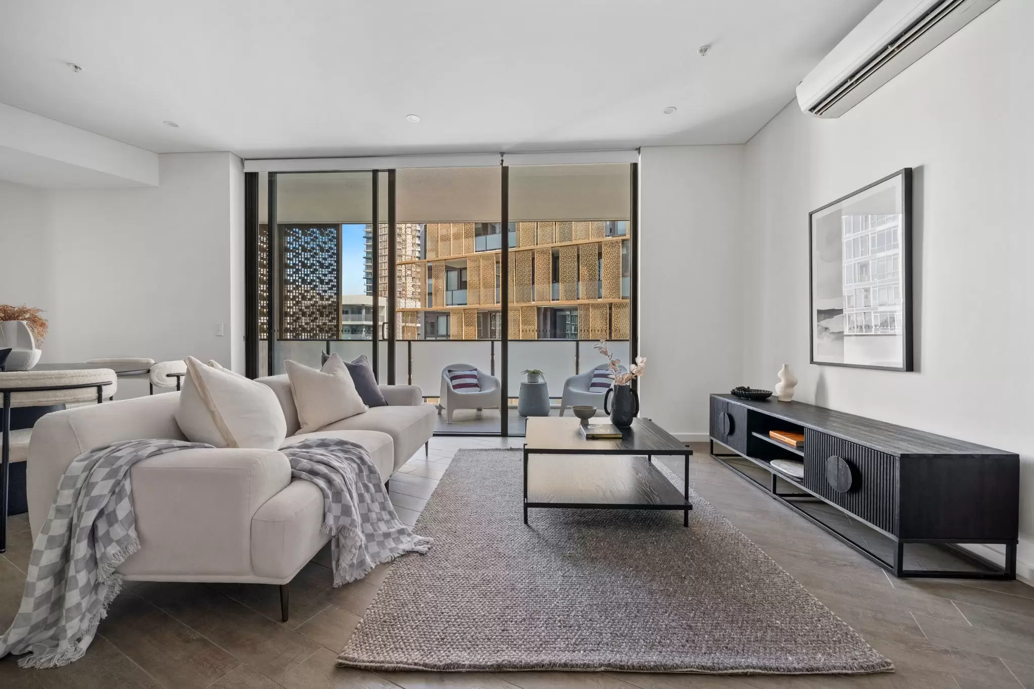 641/1D Burroway Road, Wentworth Point Sold by Chidiac Realty - image 2