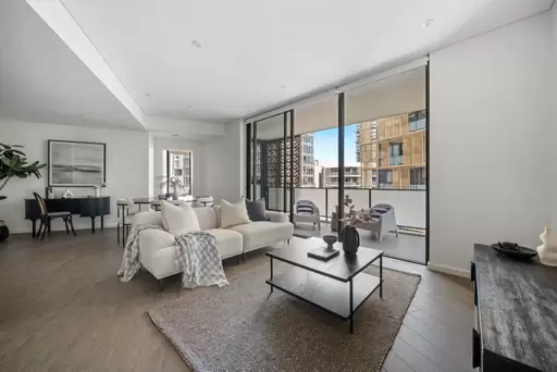 641/1D Burroway Road, Wentworth Point Sold by Chidiac Realty