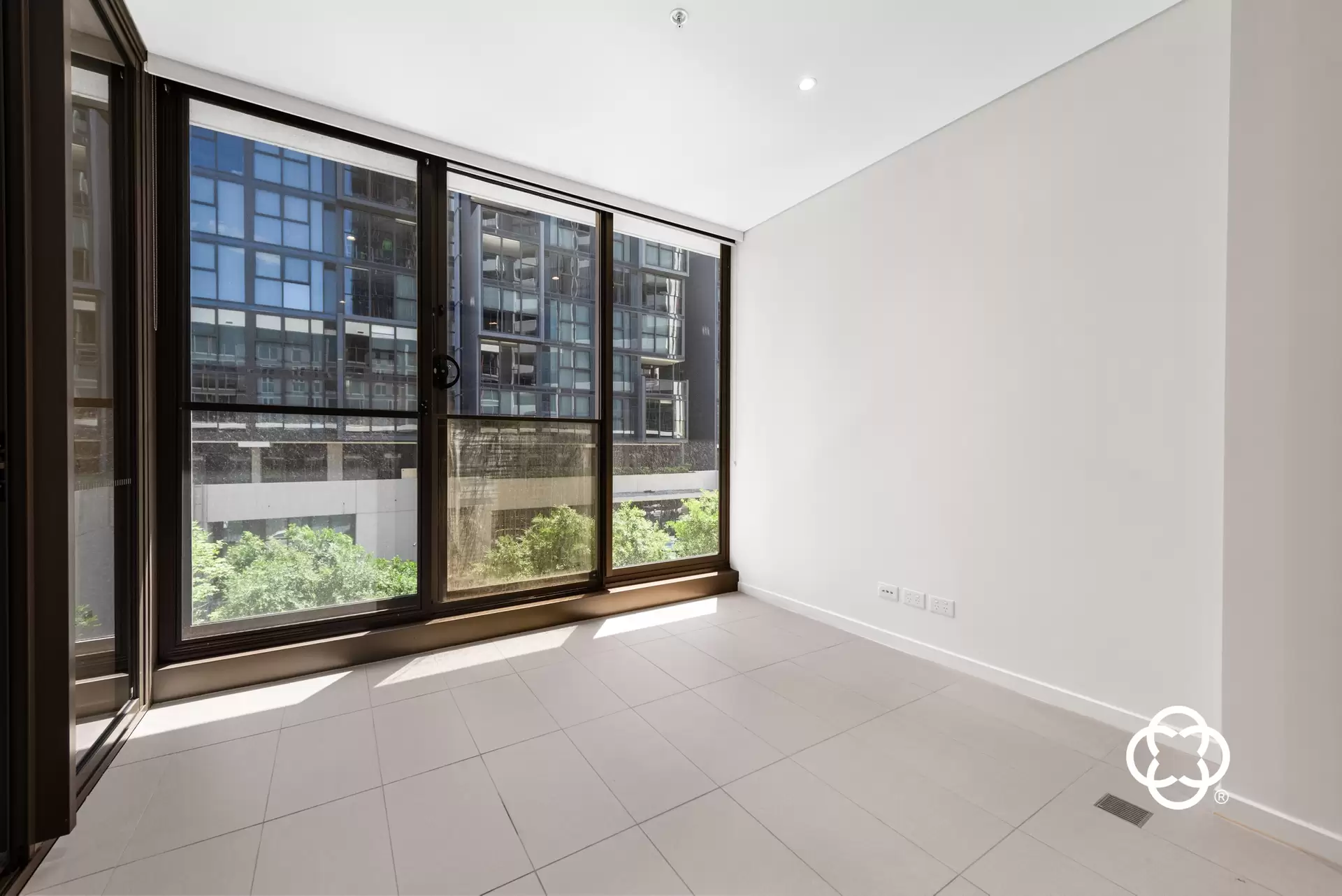 502/2 Wentworth Place, Wentworth Point Leased by Chidiac Realty - image 1