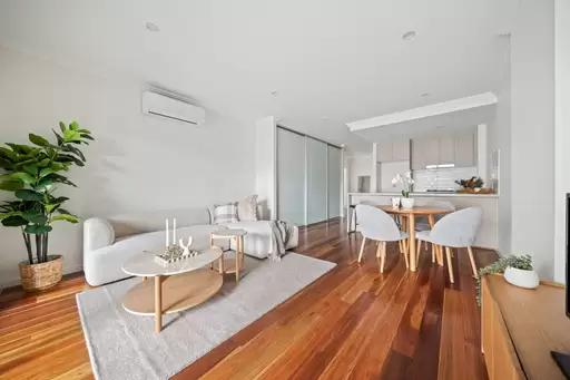 106/17 Maclaurin Avenue, East Hills Sold by Chidiac Realty