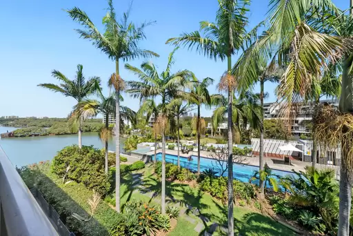 576/4 The Crescent, Wentworth Point Sold by Chidiac Realty